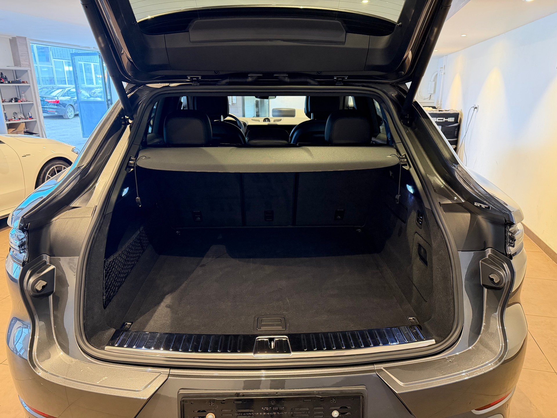 PORSCHE Cayenne Coupé 3.0 V6-image-9