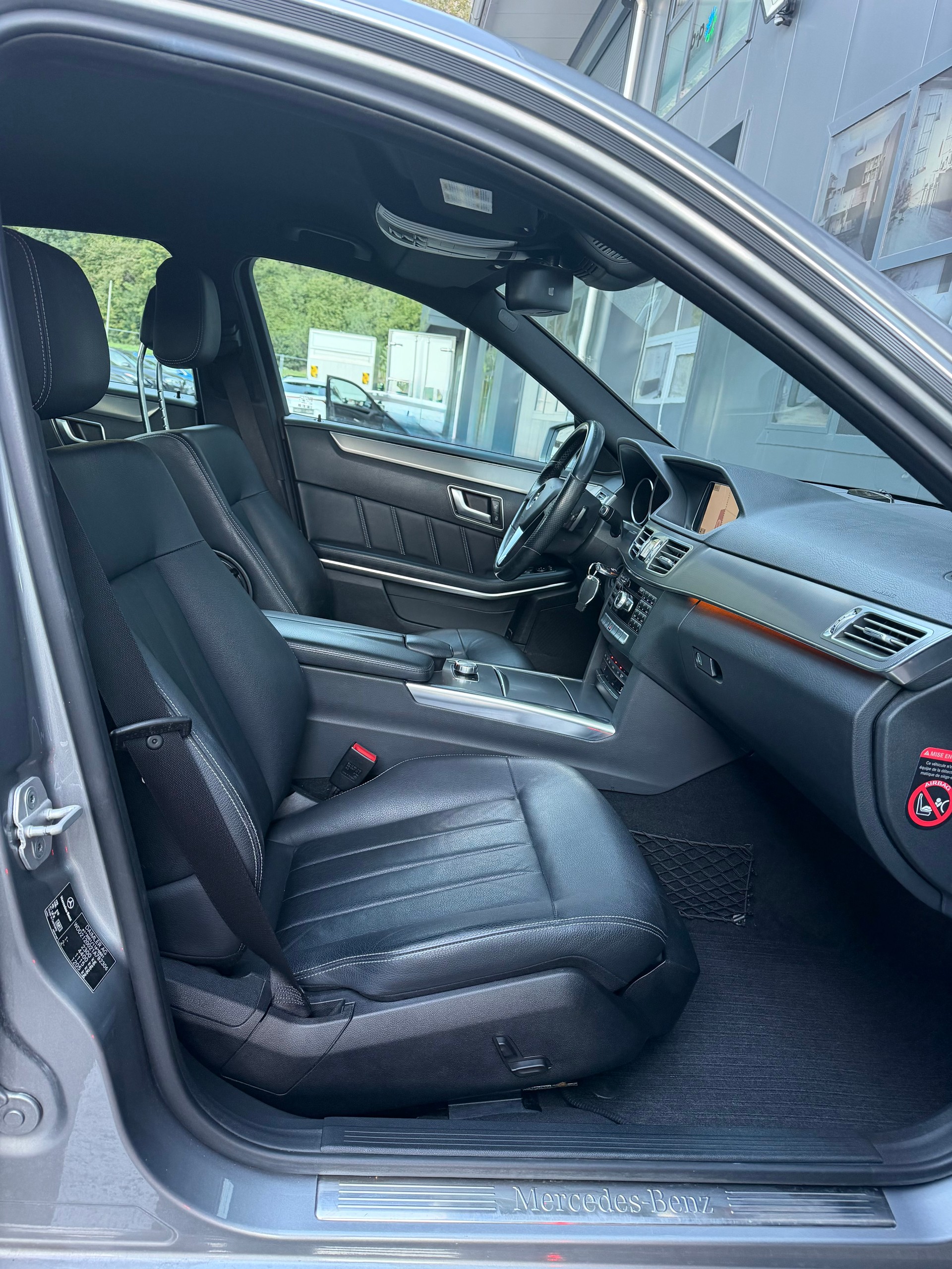MERCEDES-BENZ E 220 CDI Avantgarde 7G-Tronic-image-10