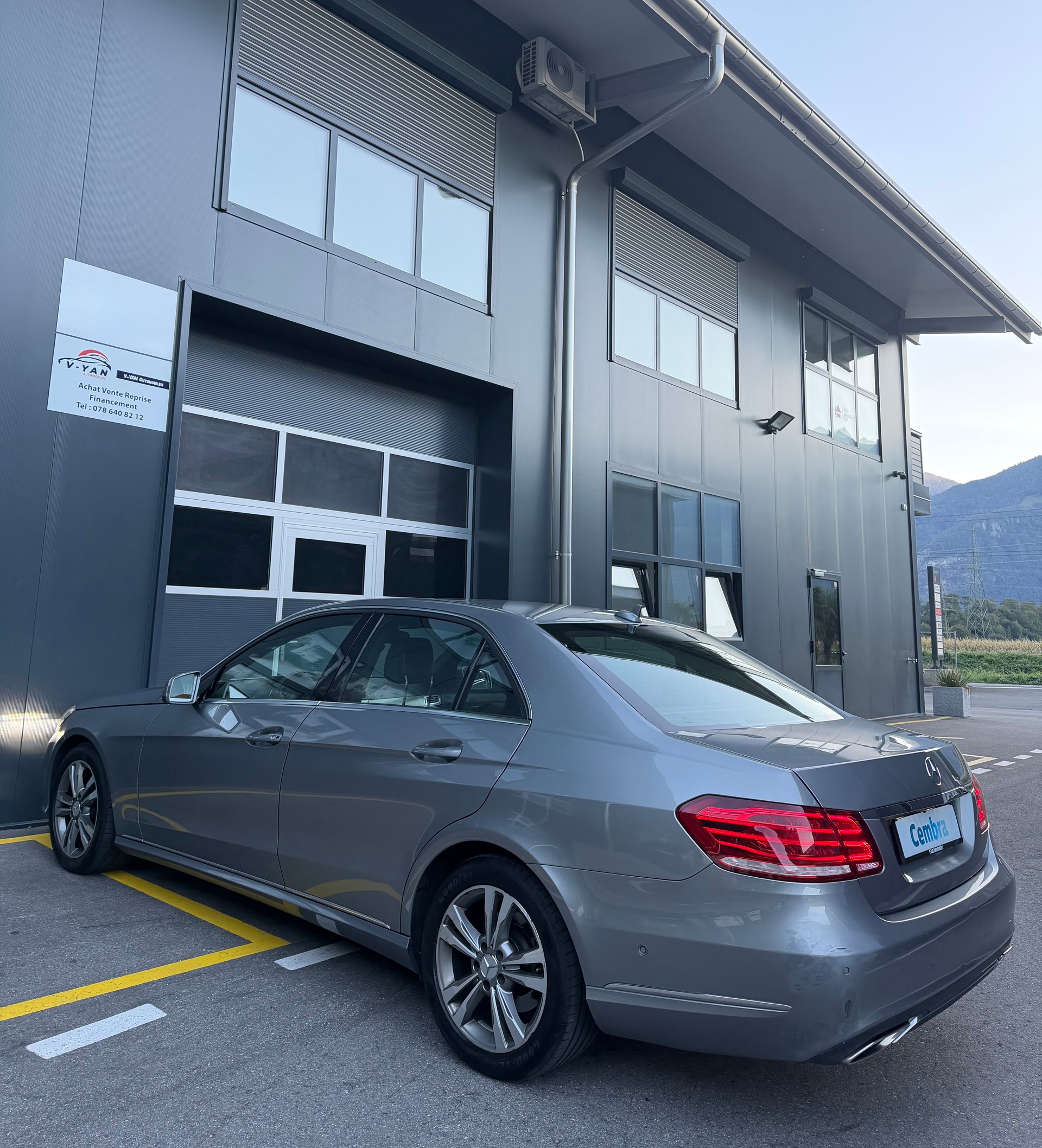 MERCEDES-BENZ E 220 CDI Avantgarde 7G-Tronic-image-4
