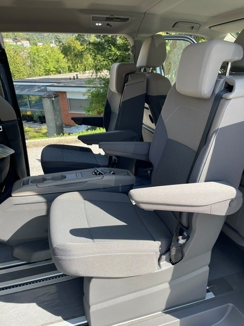 VW Multivan 2.0 TDI Life Edition DSG-image-11