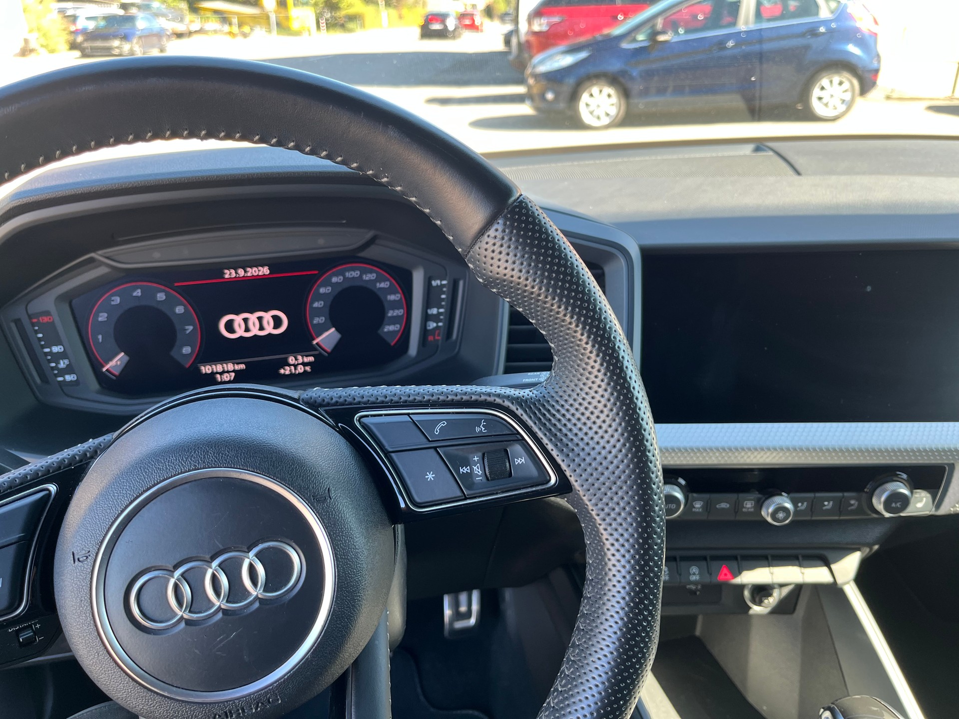 AUDI A1 Sportback 30 TFSI S Line S-tronic-image-4