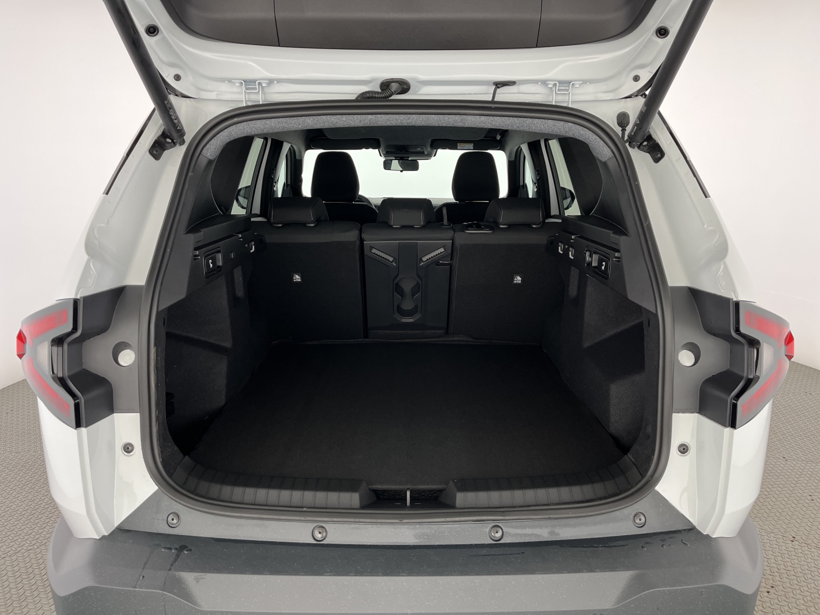 DACIA Bigster 1.2 Hybrid Journey 4WD-image-17