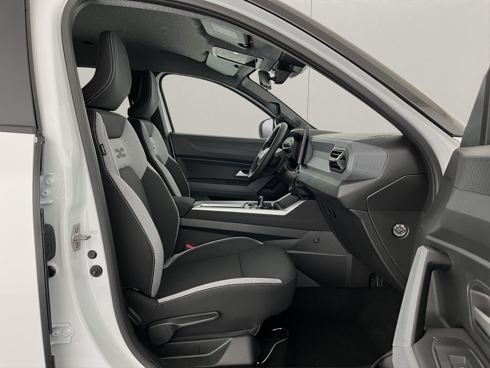 DACIA Bigster 1.2 Hybrid Journey 4WD-image-15