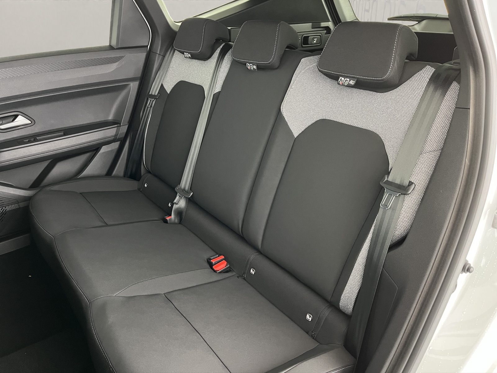 DACIA Bigster 1.2 Hybrid Journey 4WD-image-16
