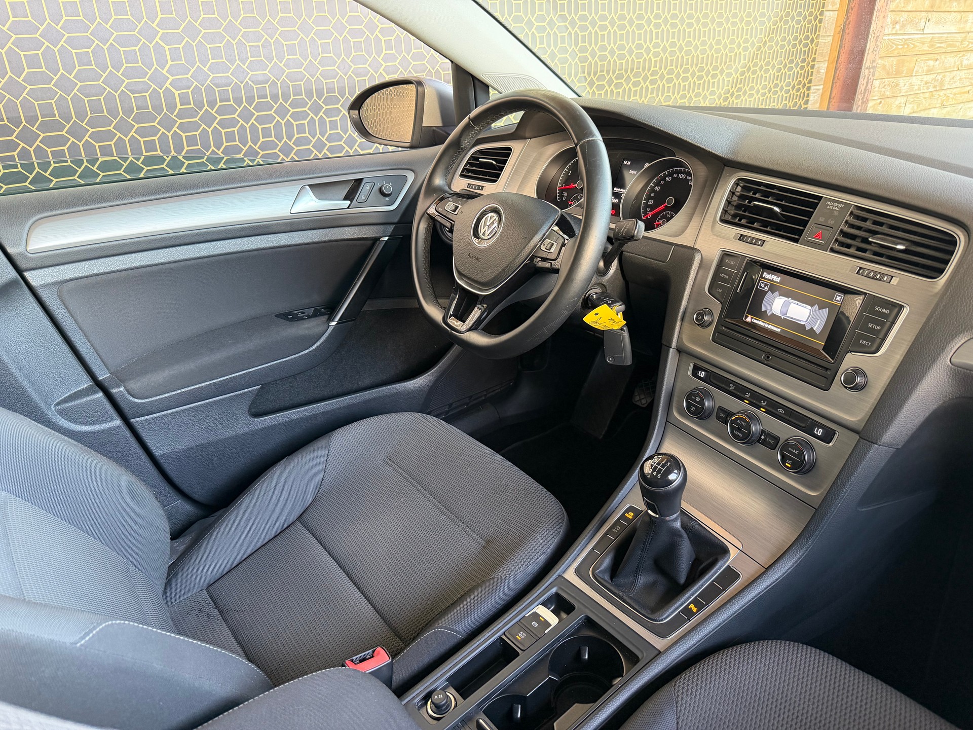 VW Golf 1.4 TSI Lounge-image-3