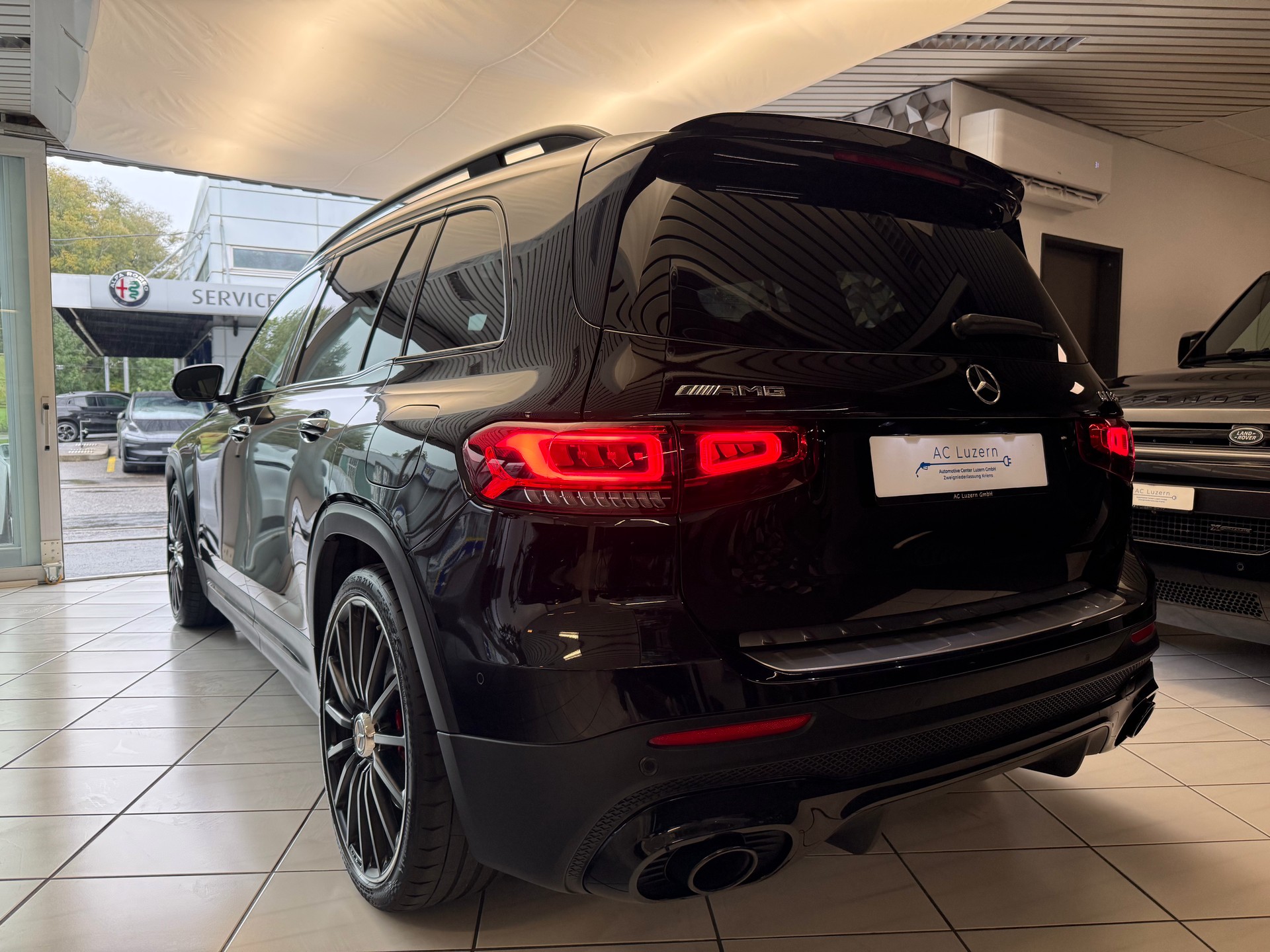 MERCEDES-BENZ GLB 35 AMG 4Matic 8G-Tronic-showroom-element-1