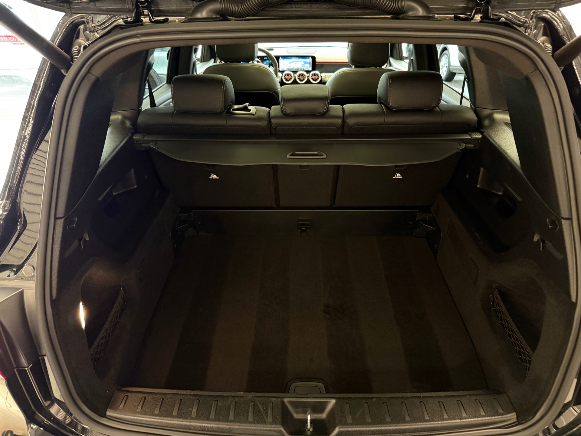 MERCEDES-BENZ GLB 35 AMG 4Matic 8G-Tronic-image-10