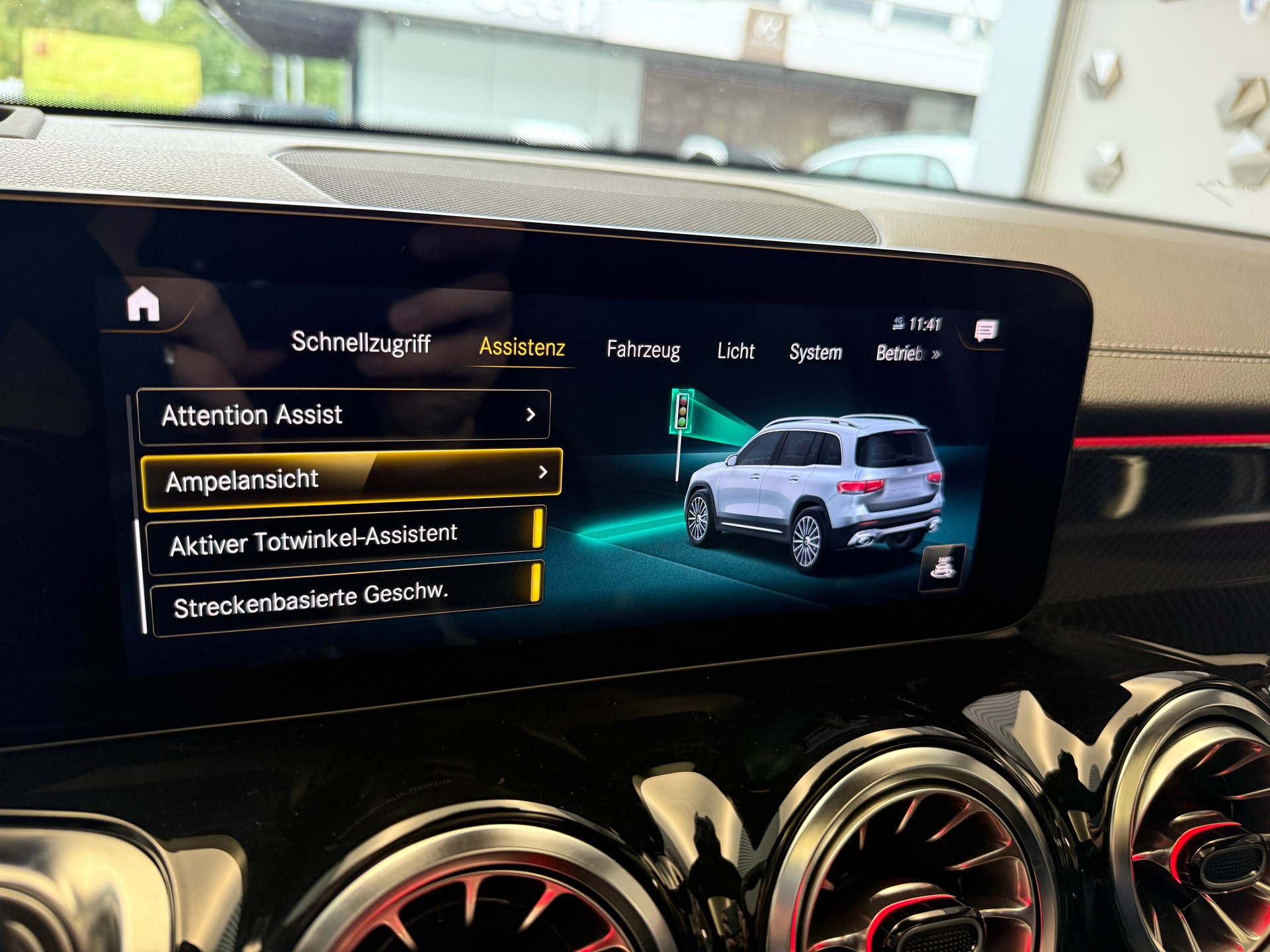 MERCEDES-BENZ GLB 35 AMG 4Matic 8G-Tronic-image-24