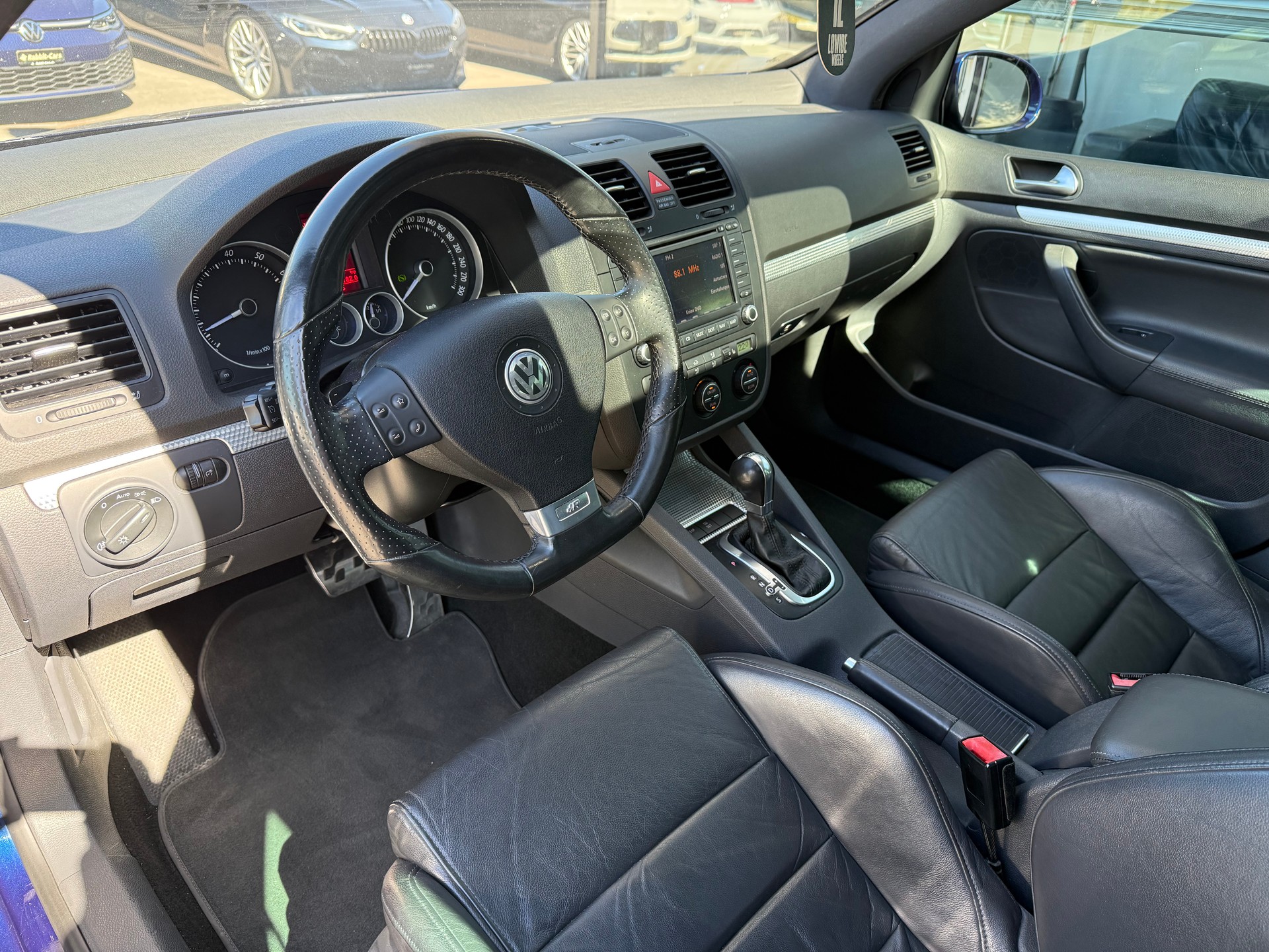 VW Golf R32 4Motion-image-8