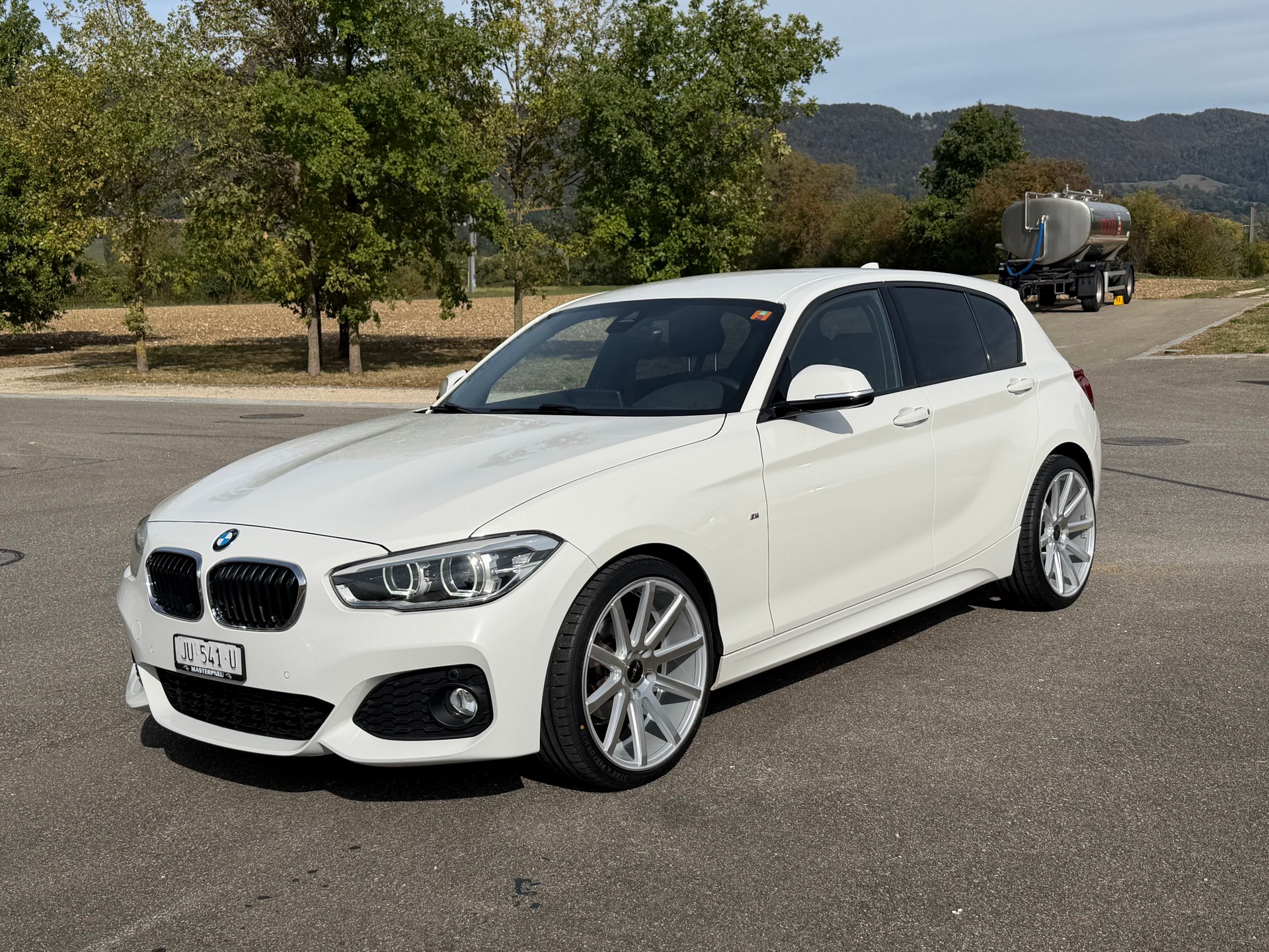 BMW 118i M Sport-image-0