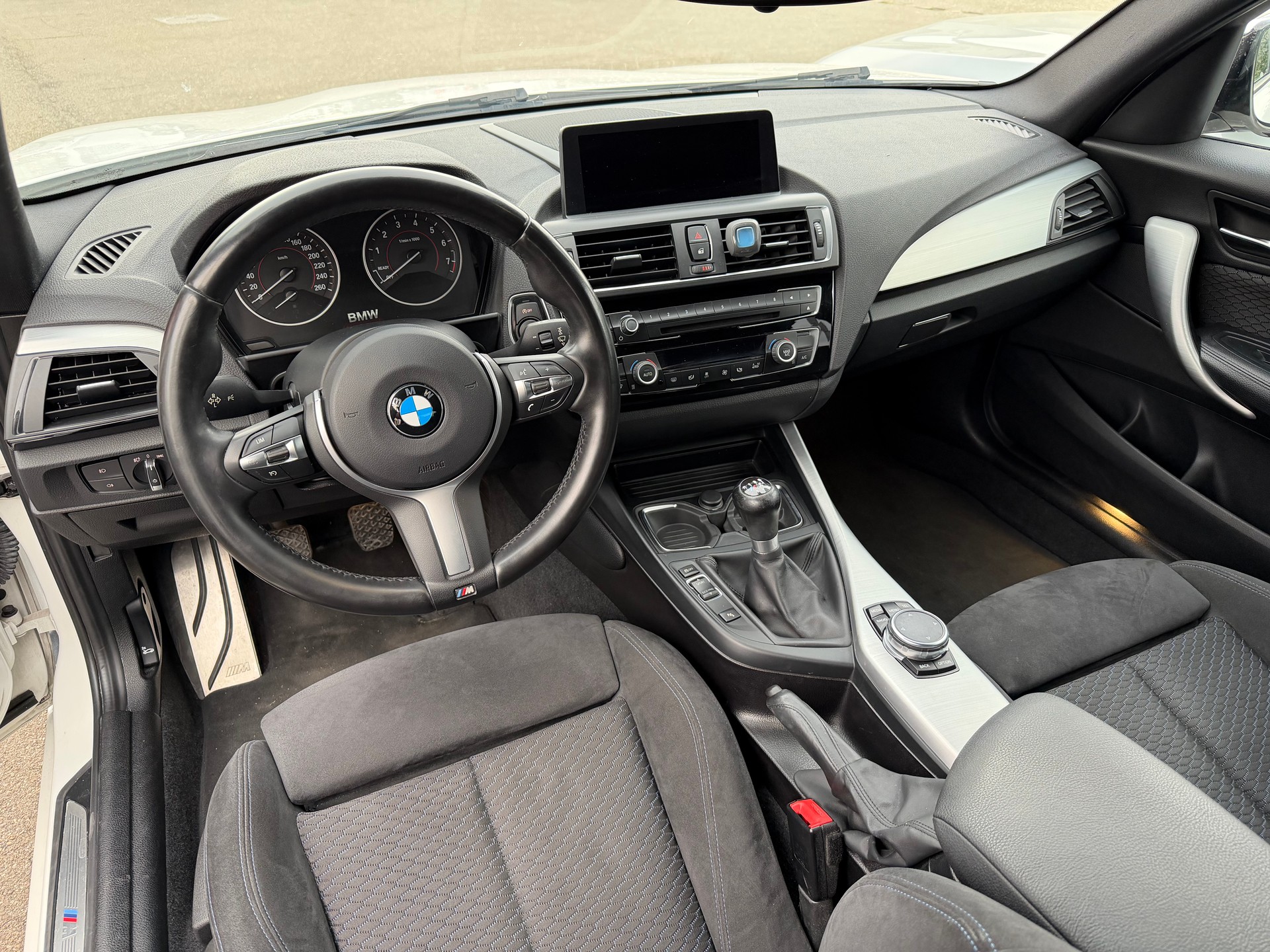 BMW 118i M Sport-image-15