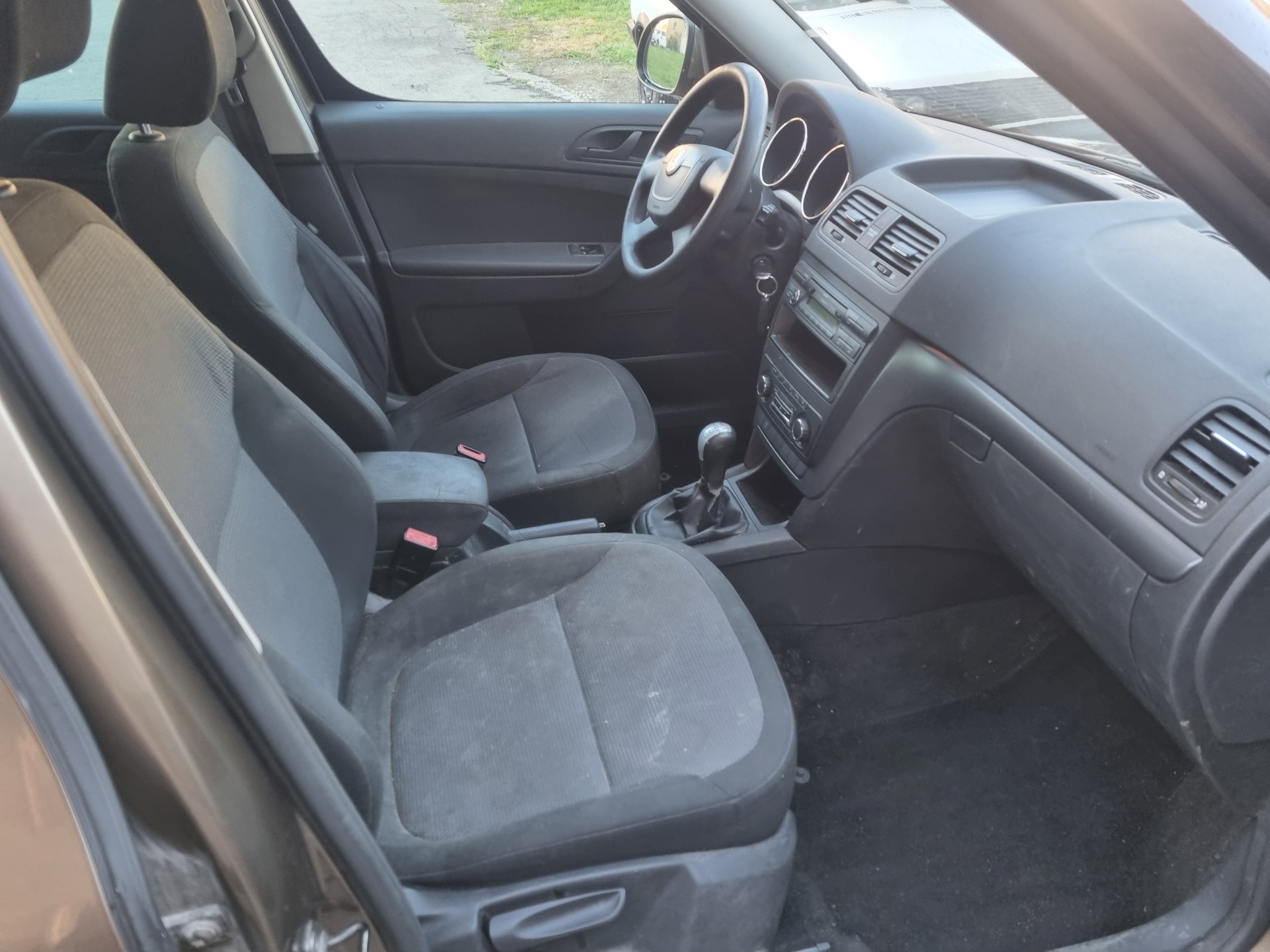 SKODA Yeti 1.8 TSI Ambition 4x4-image-4