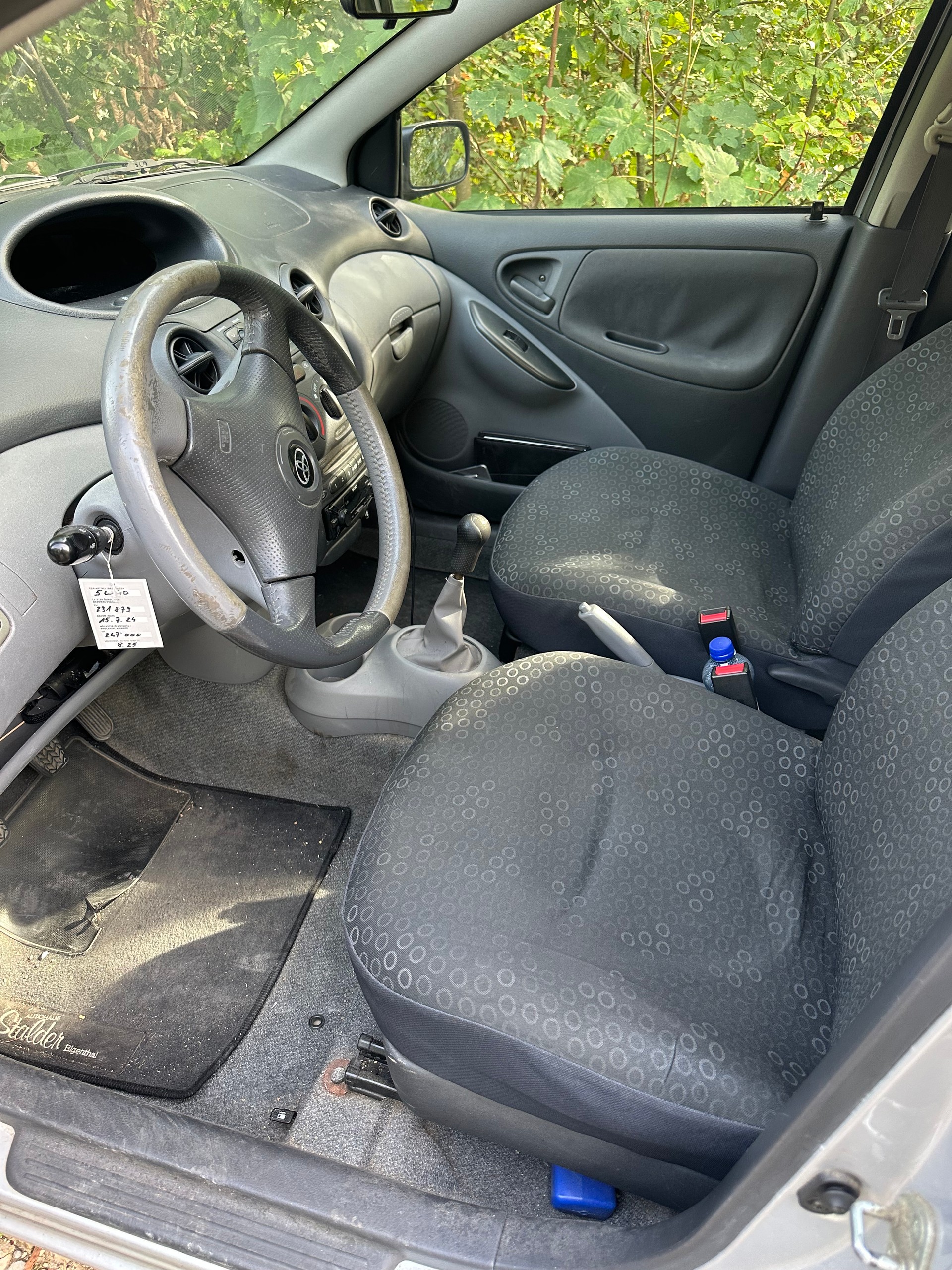 TOYOTA YARIS-image-2
