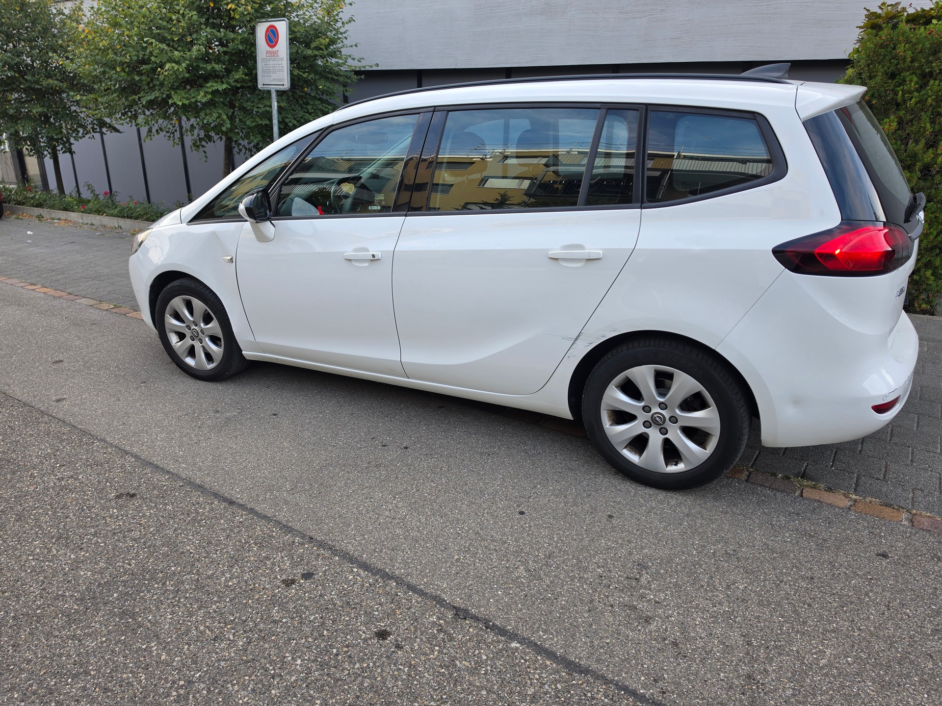 OPEL Zafira Tourer 1.4i 16V Turbo Drive Automatic-image-4