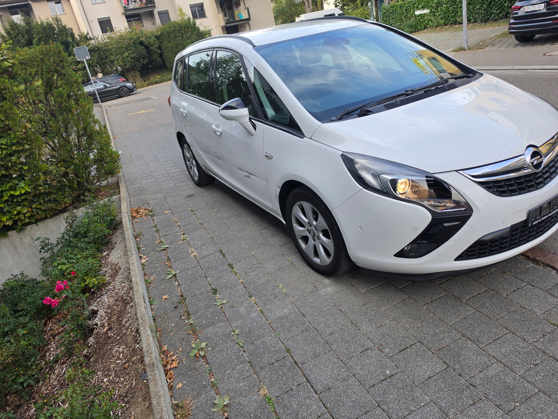 OPEL Zafira Tourer 1.4i 16V Turbo Drive Automatic-image-2