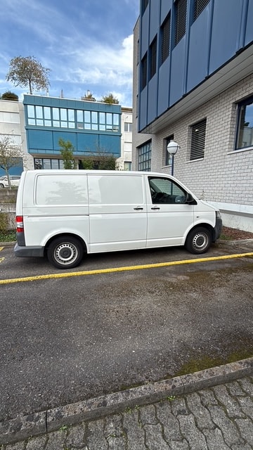VW T5 2.0 TDI-image-0