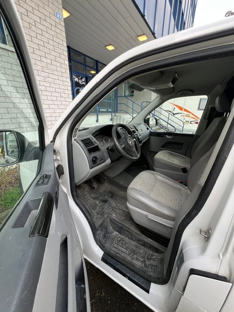 VW T5 2.0 TDI-image-4
