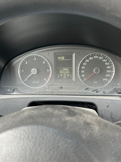 VW T5 2.0 TDI-image-6