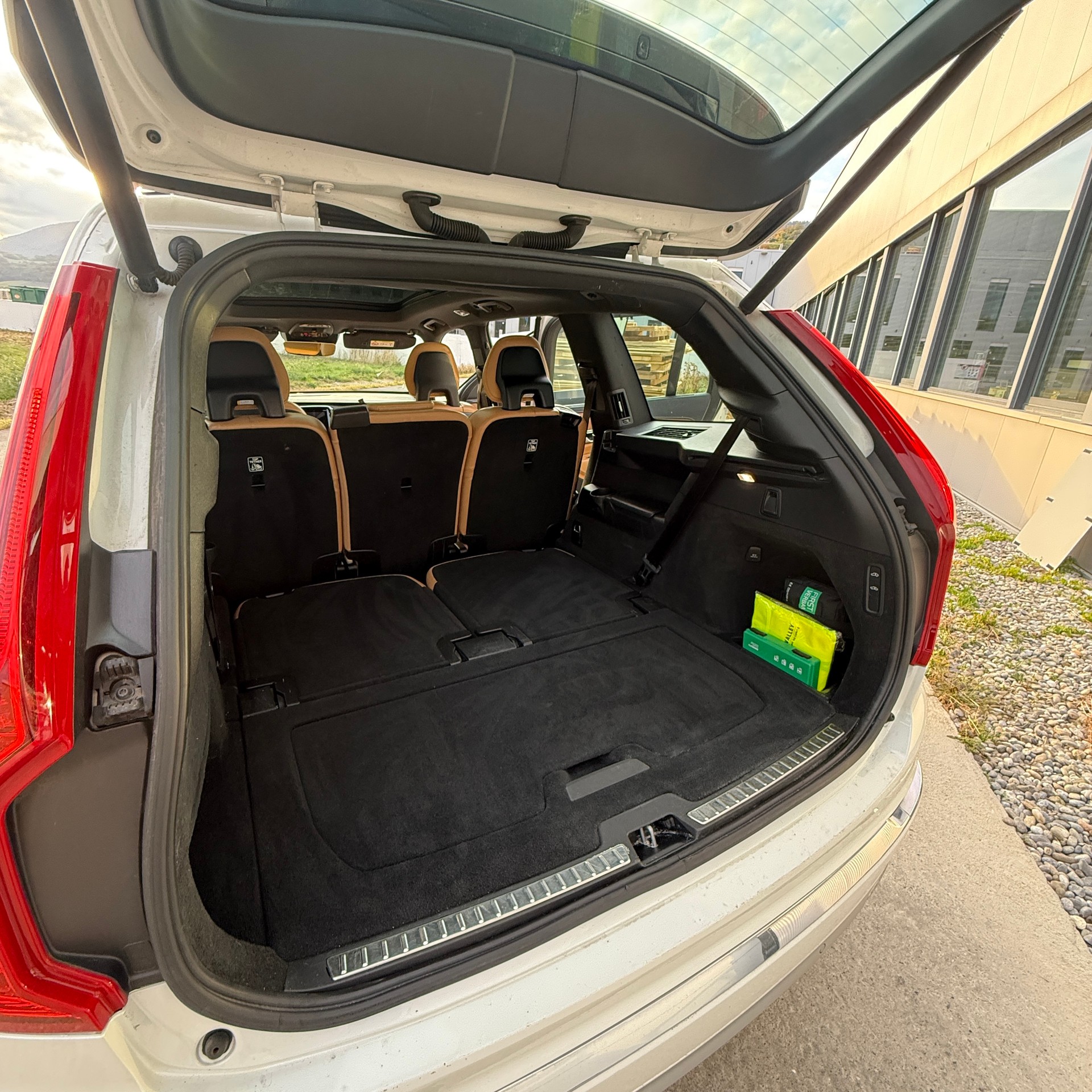 VOLVO XC90 T8 eAWD Inscription Geartronic-image-10