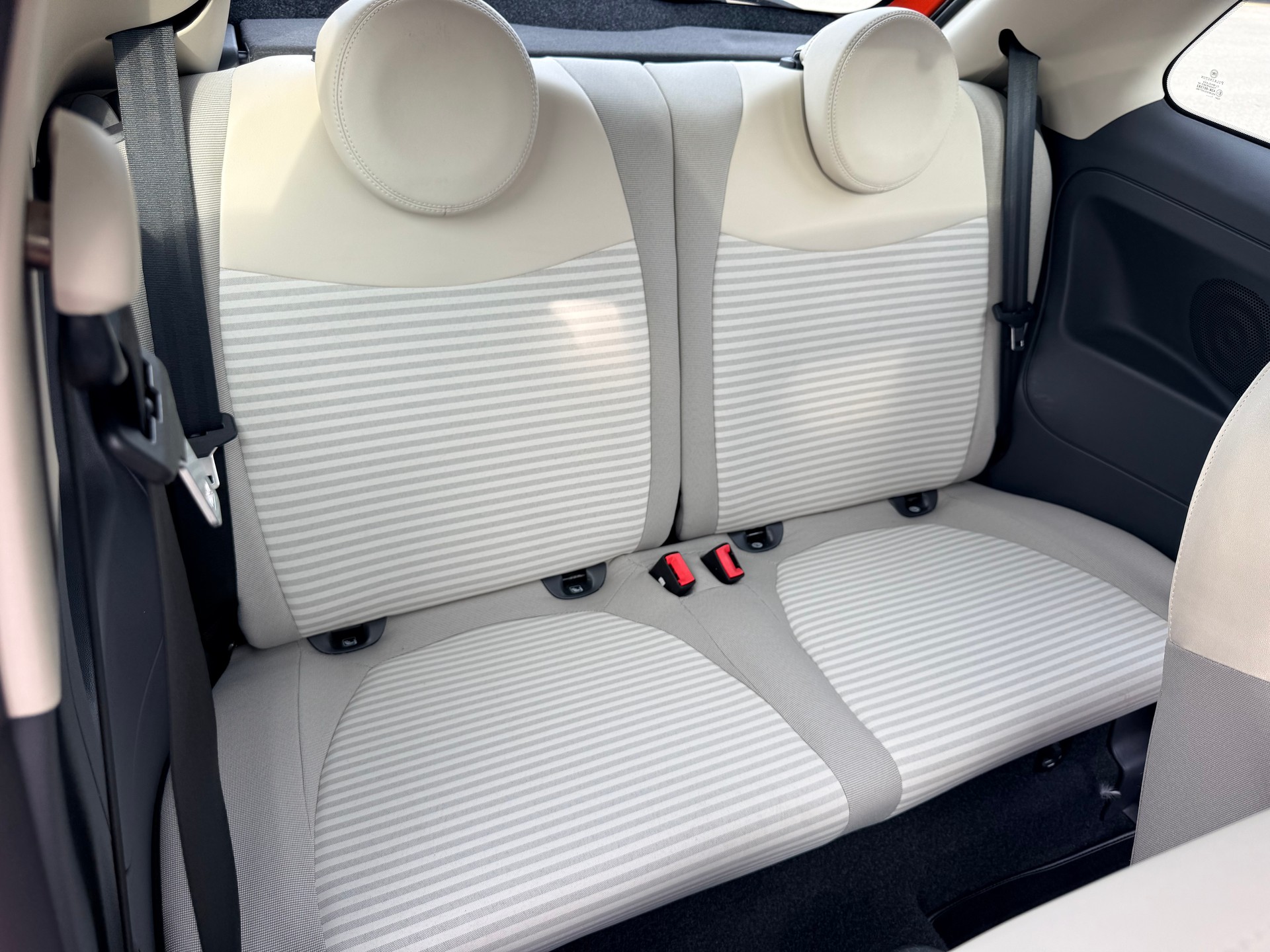 FIAT 500C 0.9 Twinair Anniversario-image-10