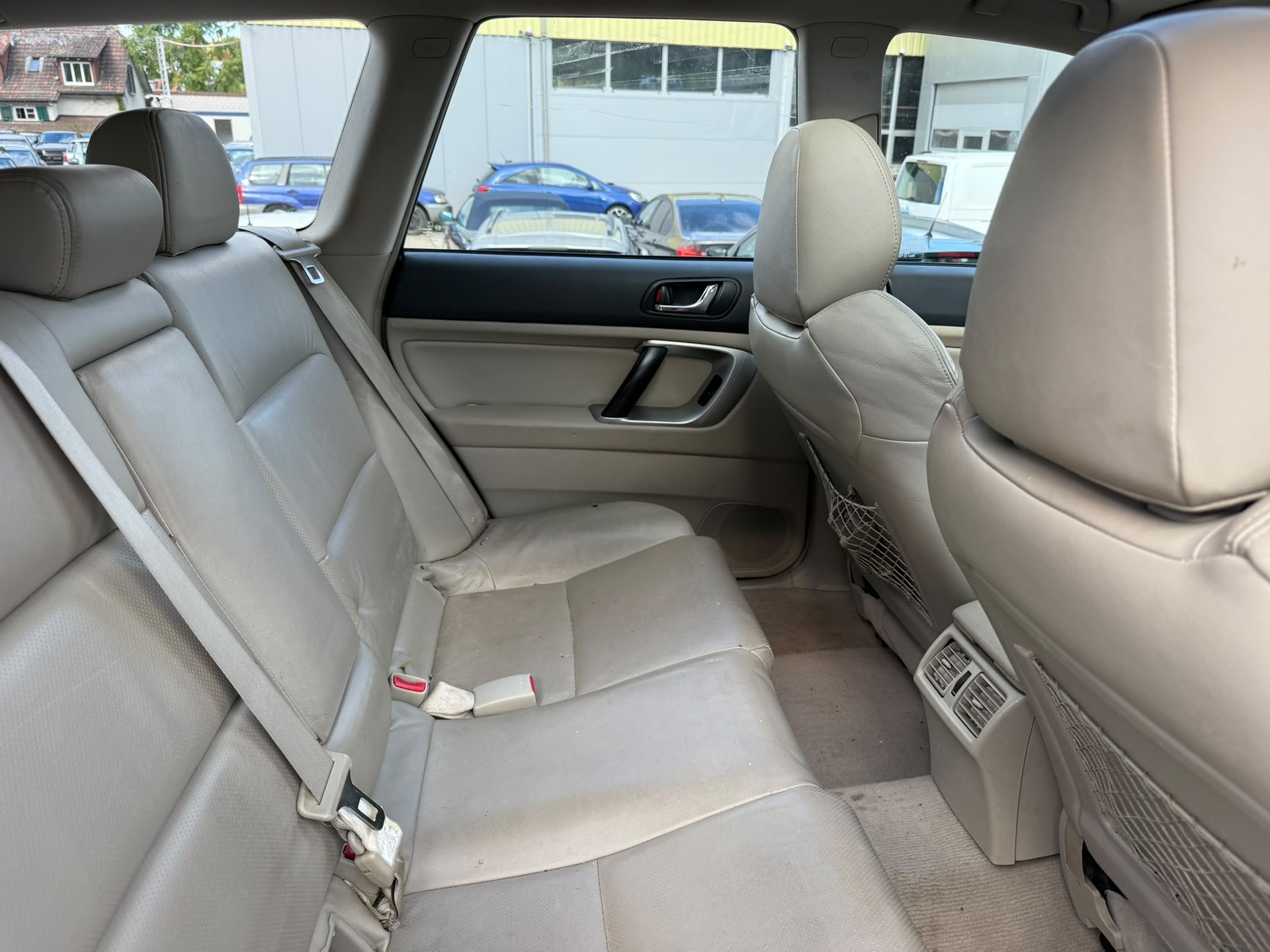 SUBARU Legacy 3.0R AWD Swiss Automatic-image-8