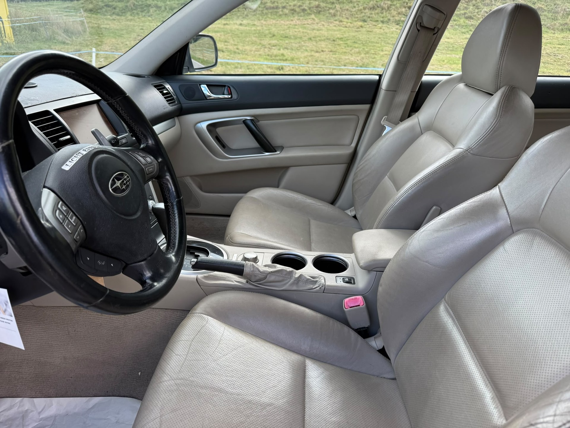 SUBARU Legacy 3.0R AWD Swiss Automatic-image-12