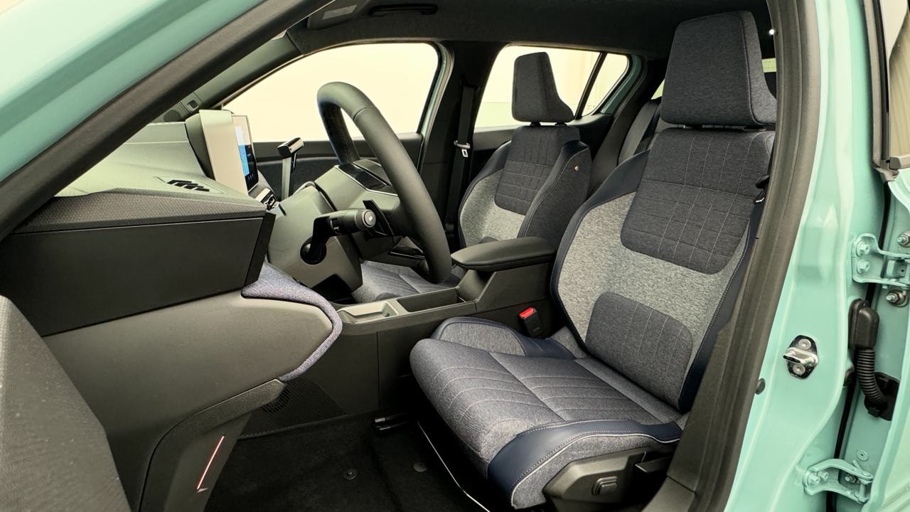 RENAULT R4 E-Tech Comfort Range 52 kWh Techno-image-4