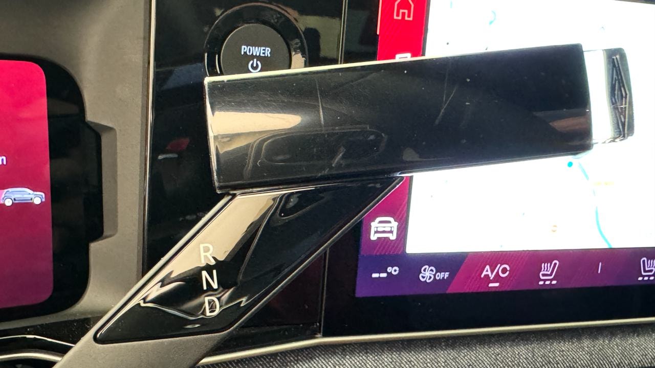 RENAULT R4 E-Tech Comfort Range 52 kWh Techno-image-10