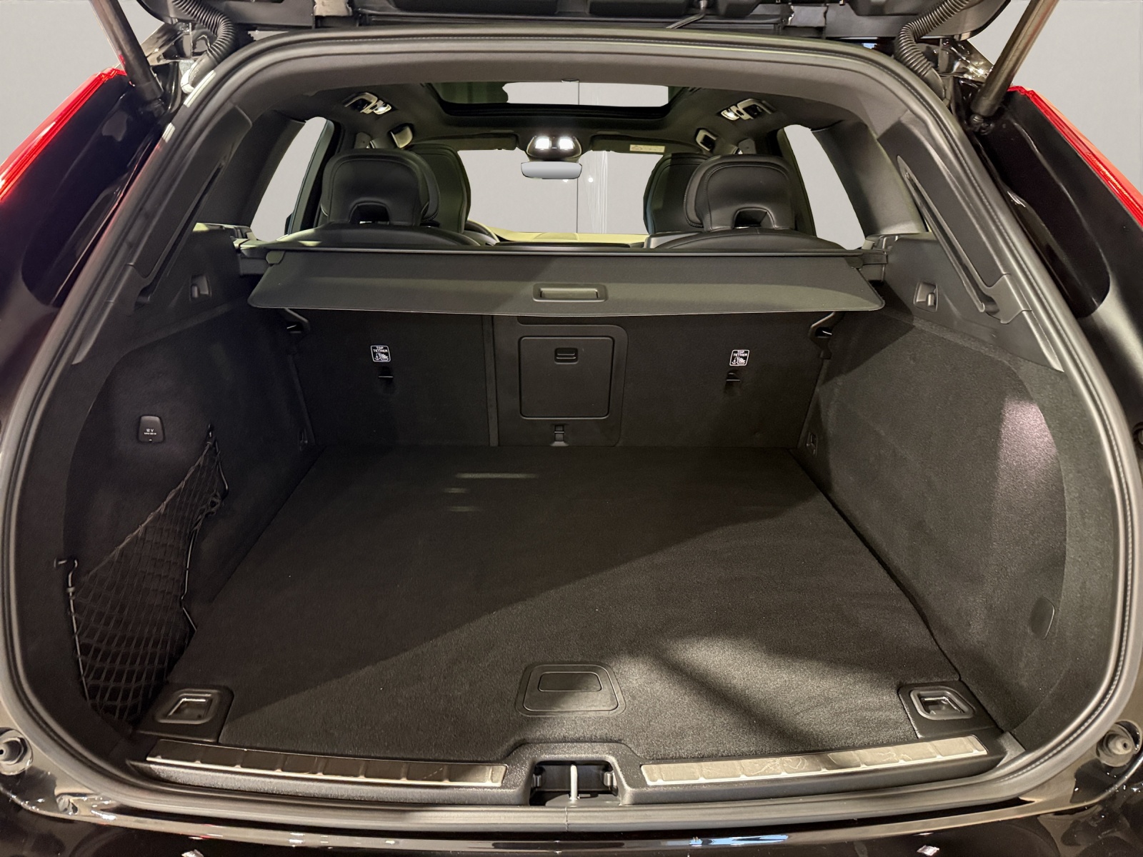 VOLVO XC60 2.0 T8 TE Ultimate Dark eAWD-image-8
