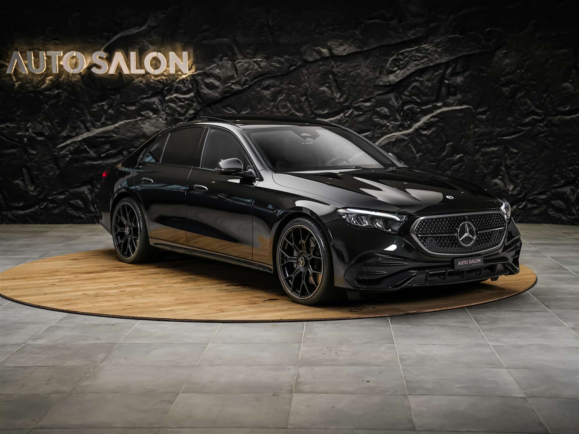 MERCEDES-BENZ E 220 d AMG Line 9G-Tronic *Werksgarantie*21" Felgen*Panorama*Lenkradheizung*-image-6