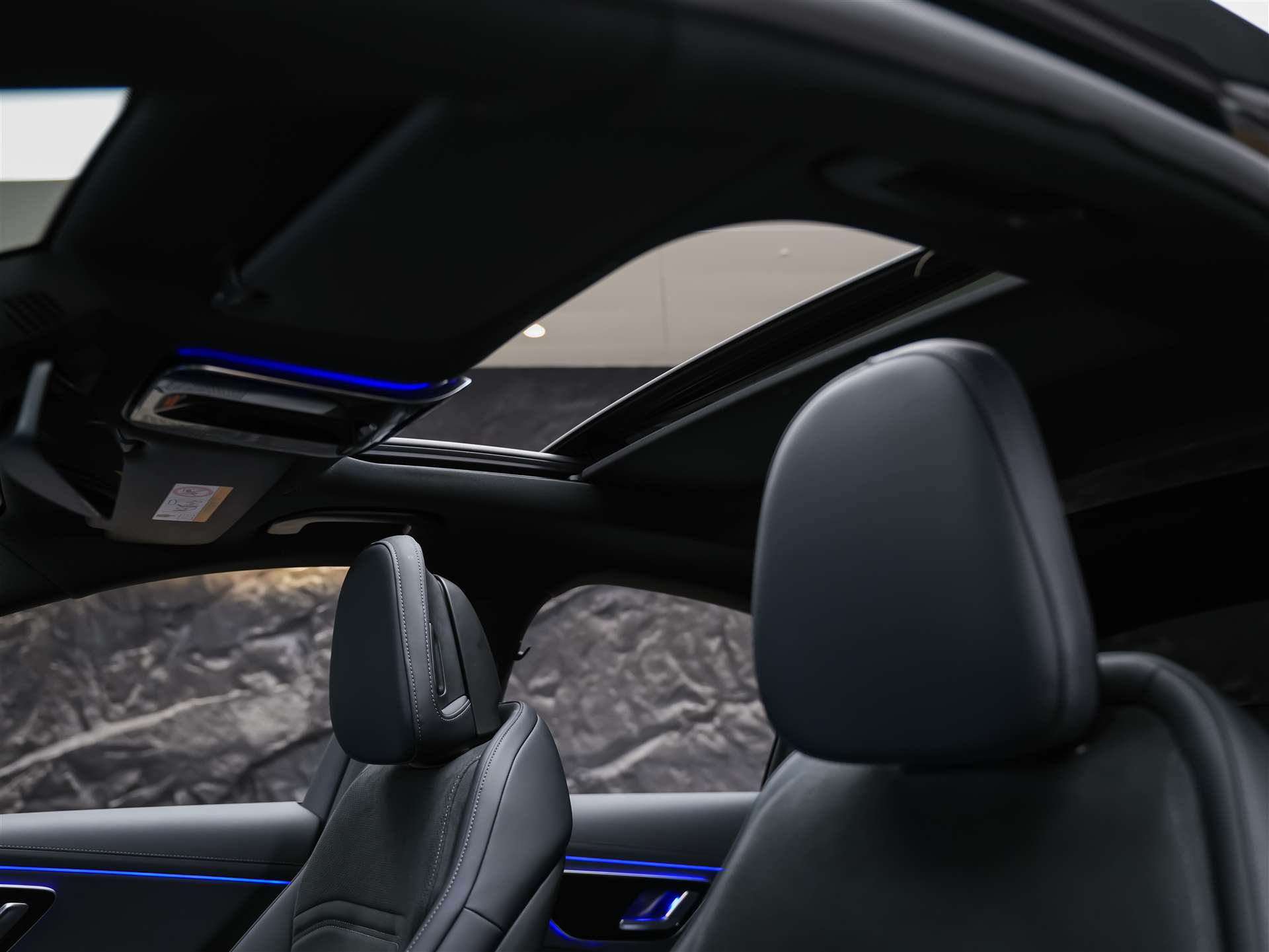 MERCEDES-BENZ E 220 d AMG Line 9G-Tronic *Werksgarantie*21" Felgen*Panorama*Lenkradheizung*-image-11