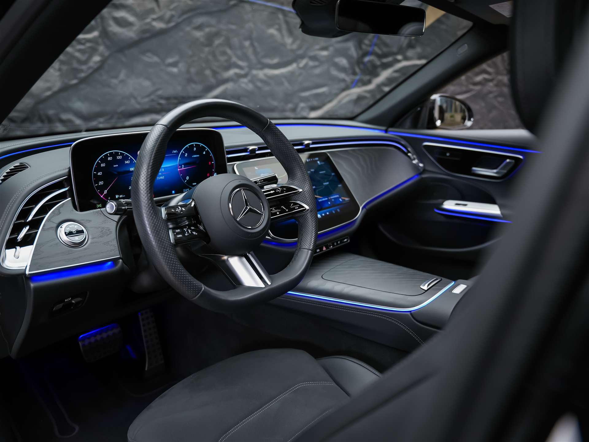 MERCEDES-BENZ E 220 d AMG Line 9G-Tronic *Werksgarantie*21" Felgen*Panorama*Lenkradheizung*-image-8