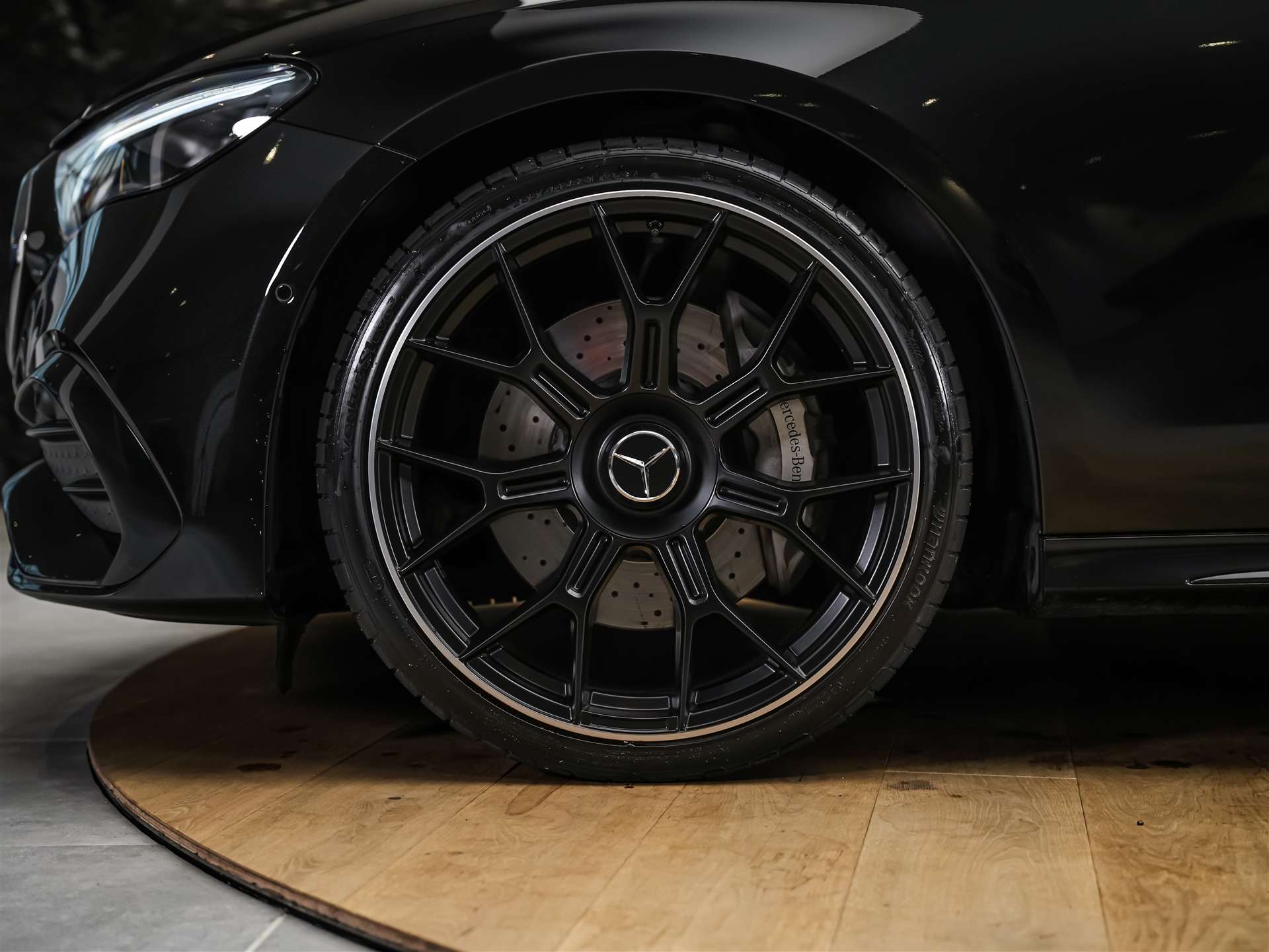 MERCEDES-BENZ E 220 d AMG Line 9G-Tronic *Werksgarantie*21" Felgen*Panorama*Lenkradheizung*-image-18
