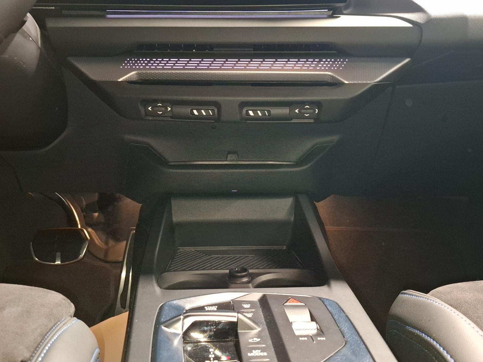 BMW 1er Reihe F70 123 xDrive-image-11