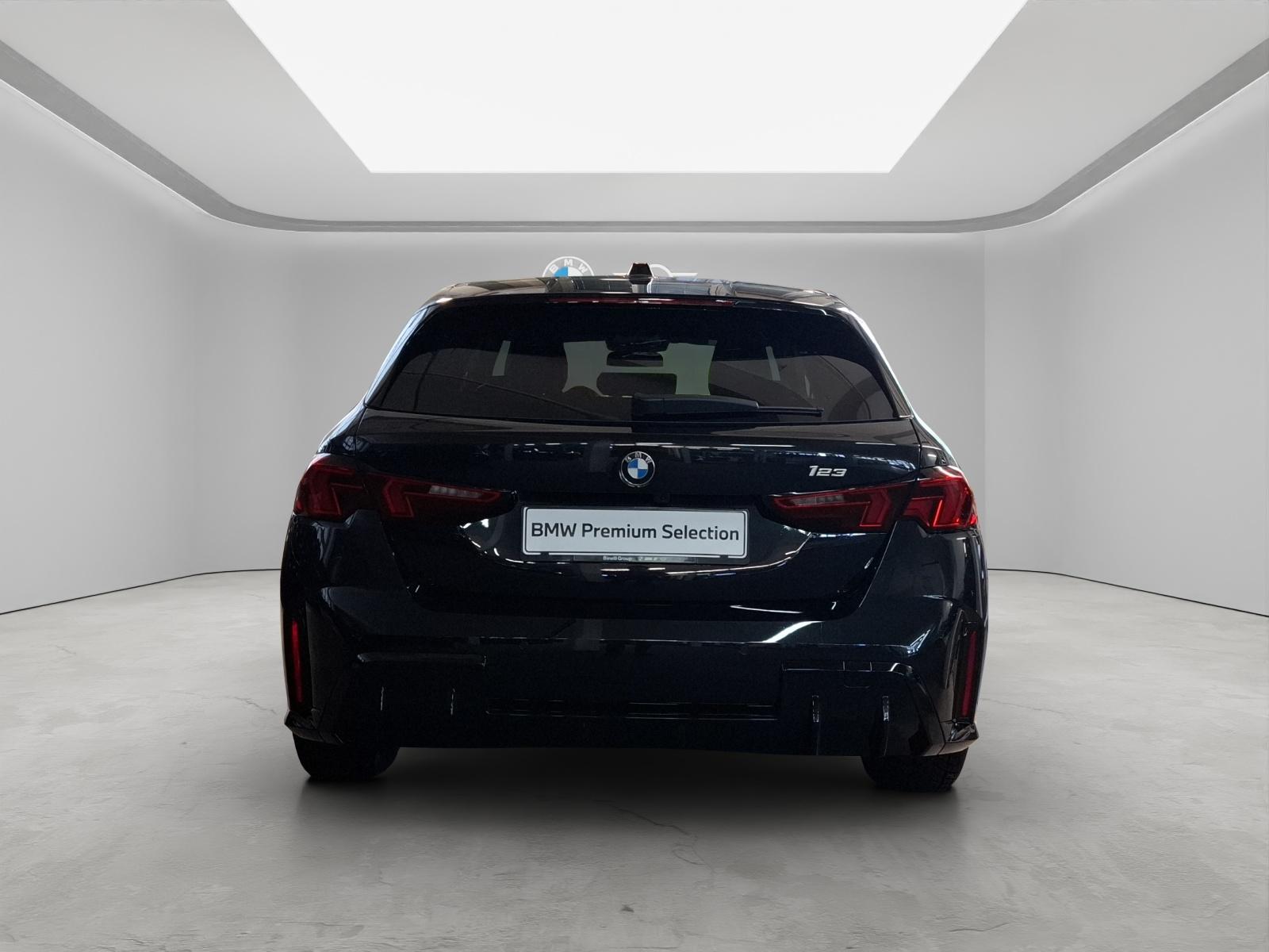 BMW 1er Reihe F70 123 xDrive-image-14
