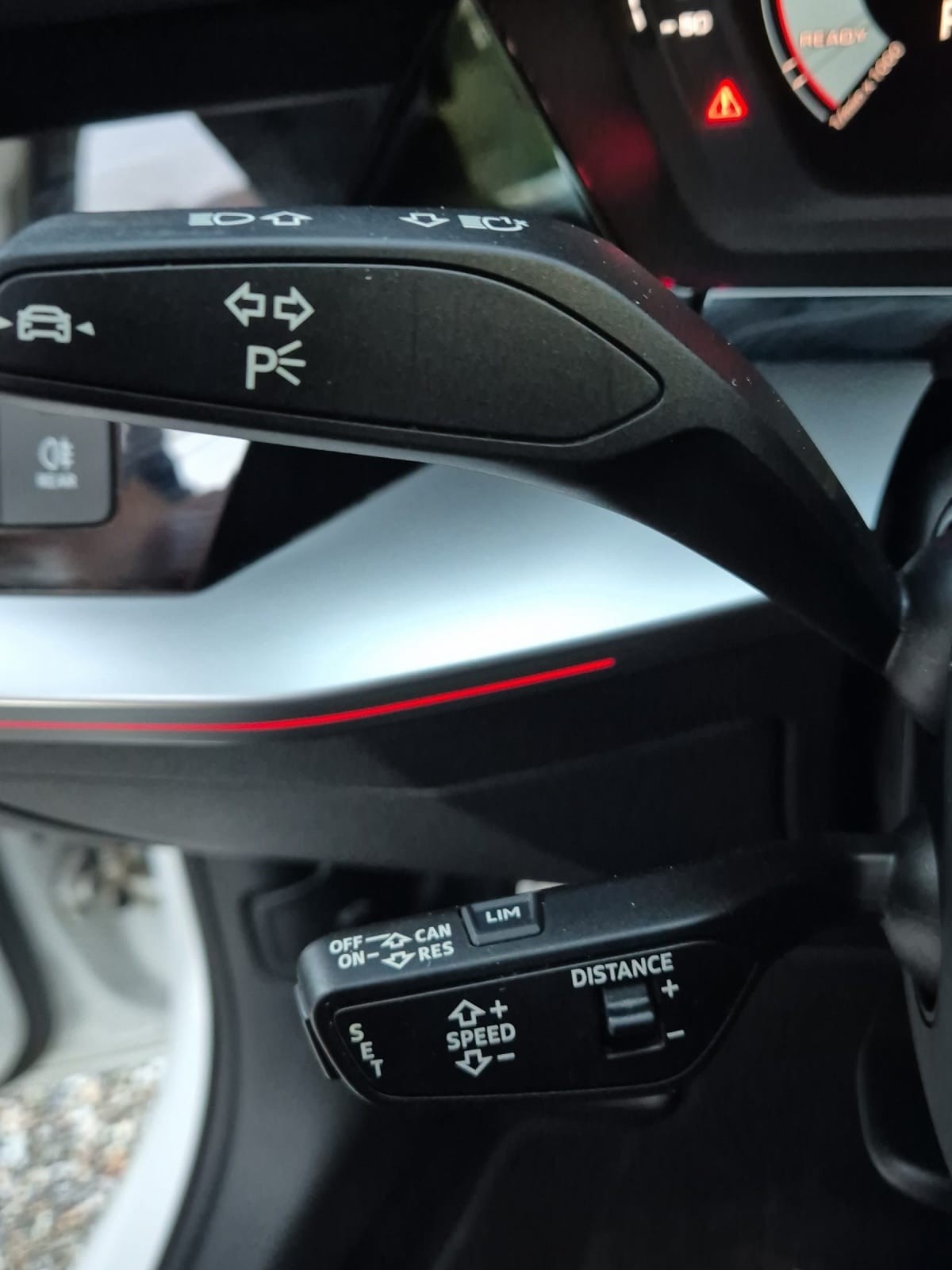 AUDI A3 Sportback 35 TFSI advanced Attraction S-tronic-image-14
