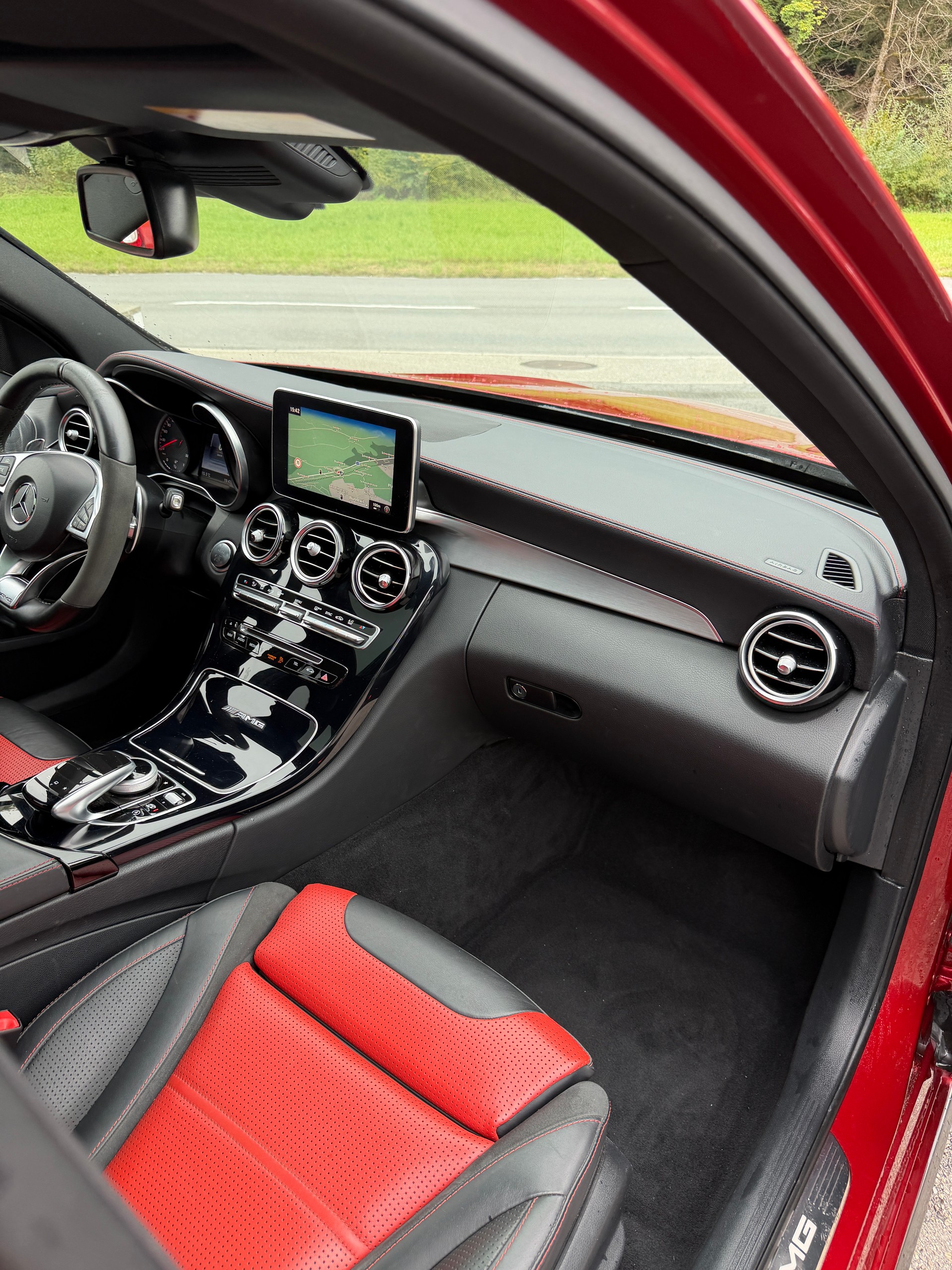 MERCEDES-BENZ C 63 S AMG Speedshift-image-9