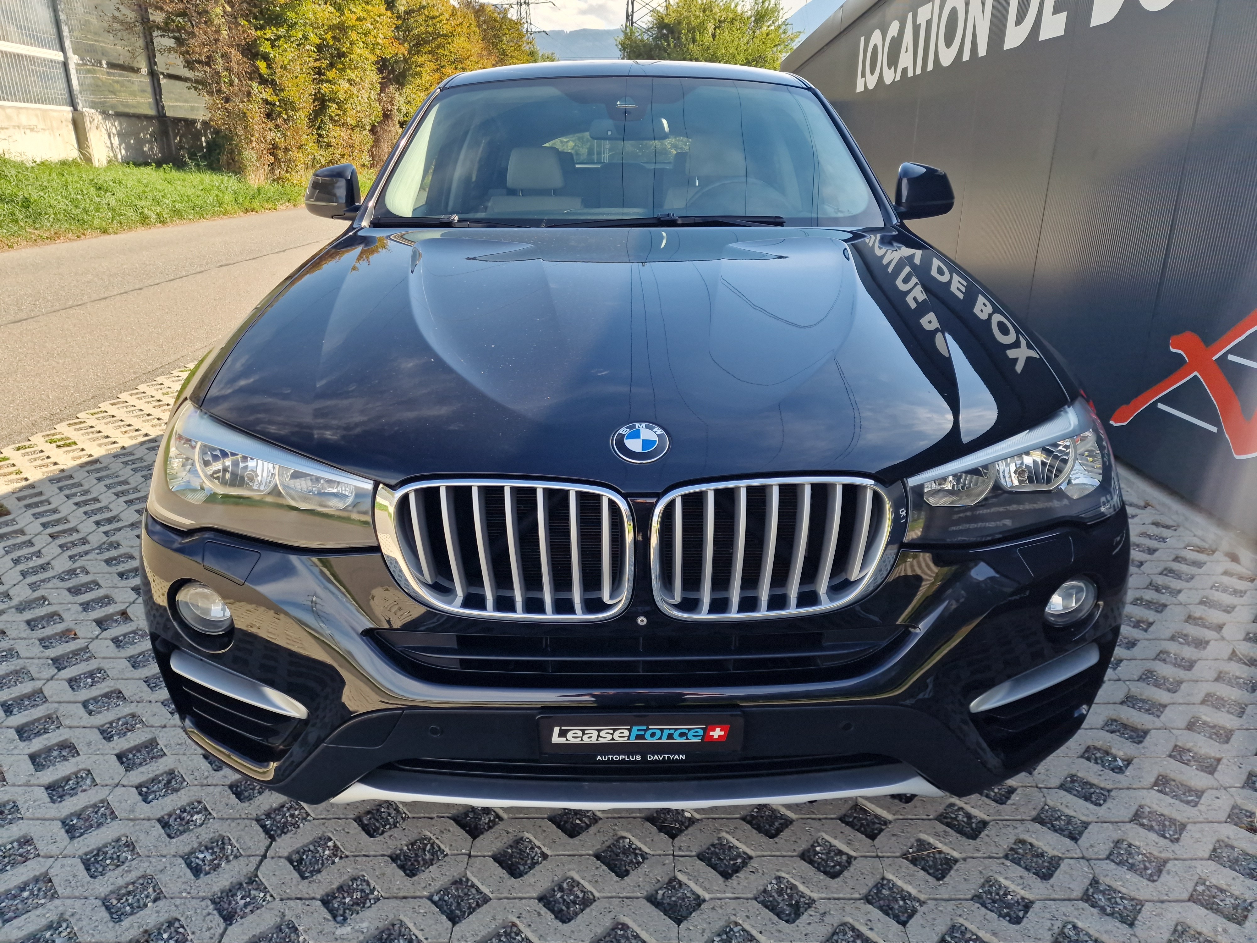 Car photo