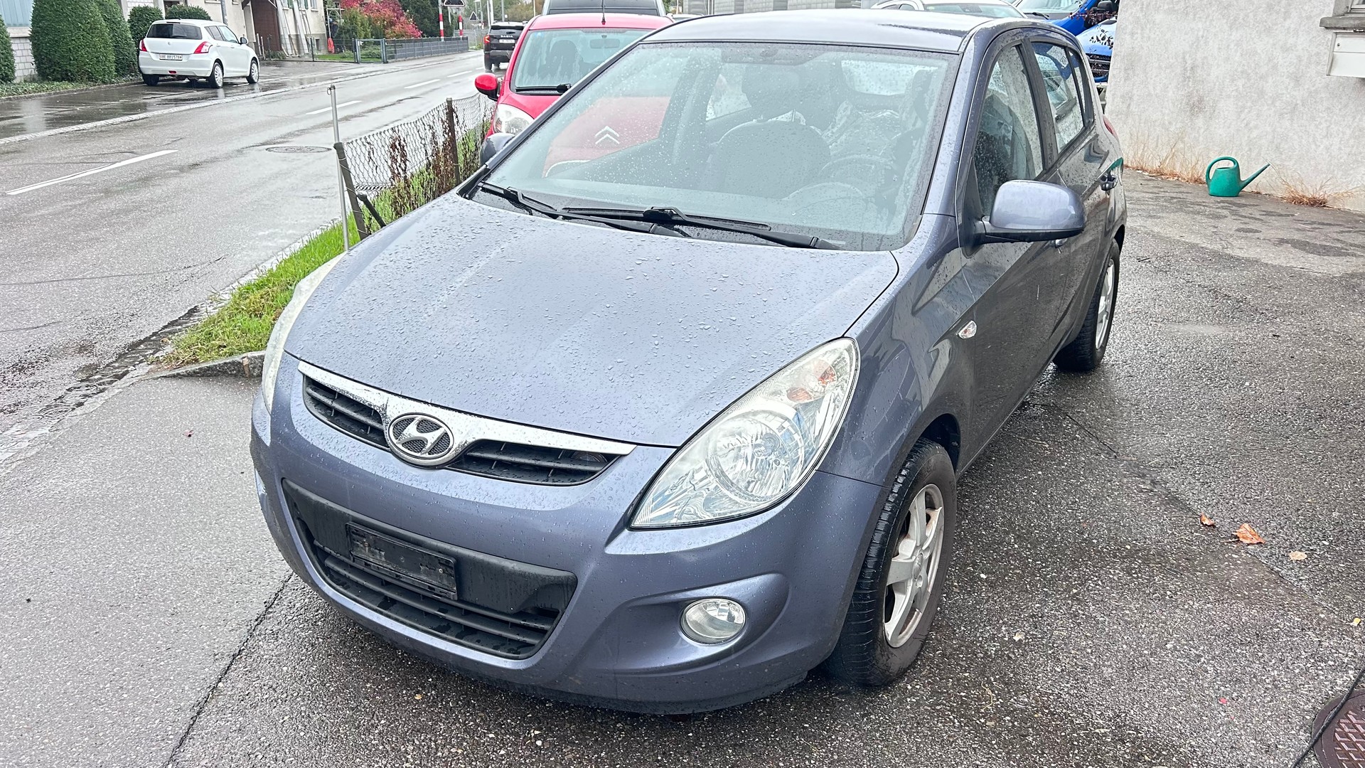 HYUNDAI i20 1.6 CRDi Premium-image-2