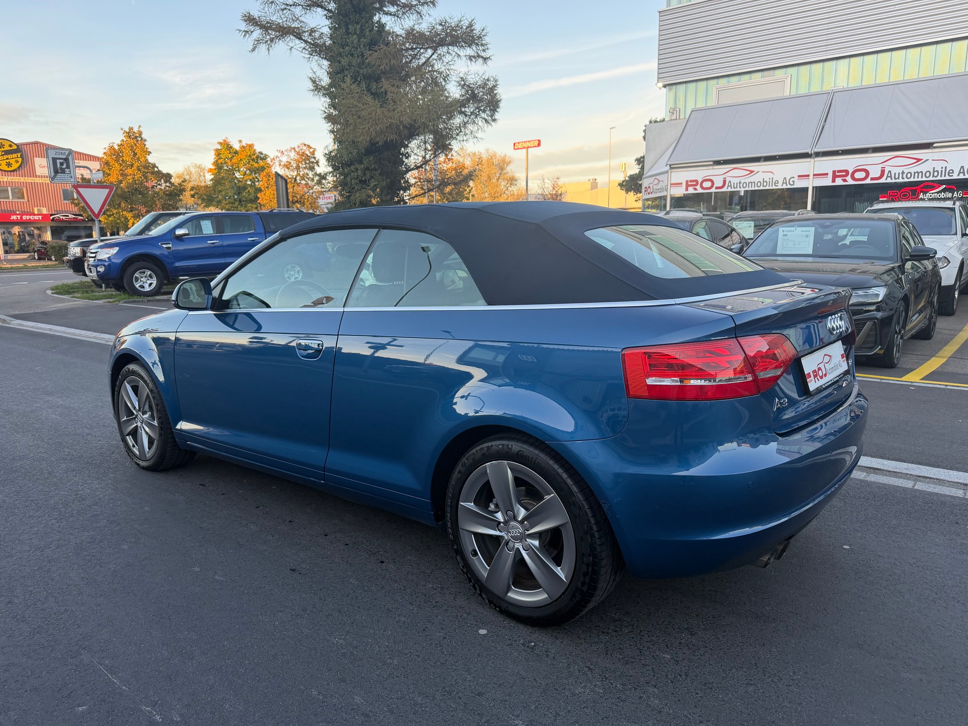 AUDI A3 Cabriolet 1.8 TFSI Ambition-image-6