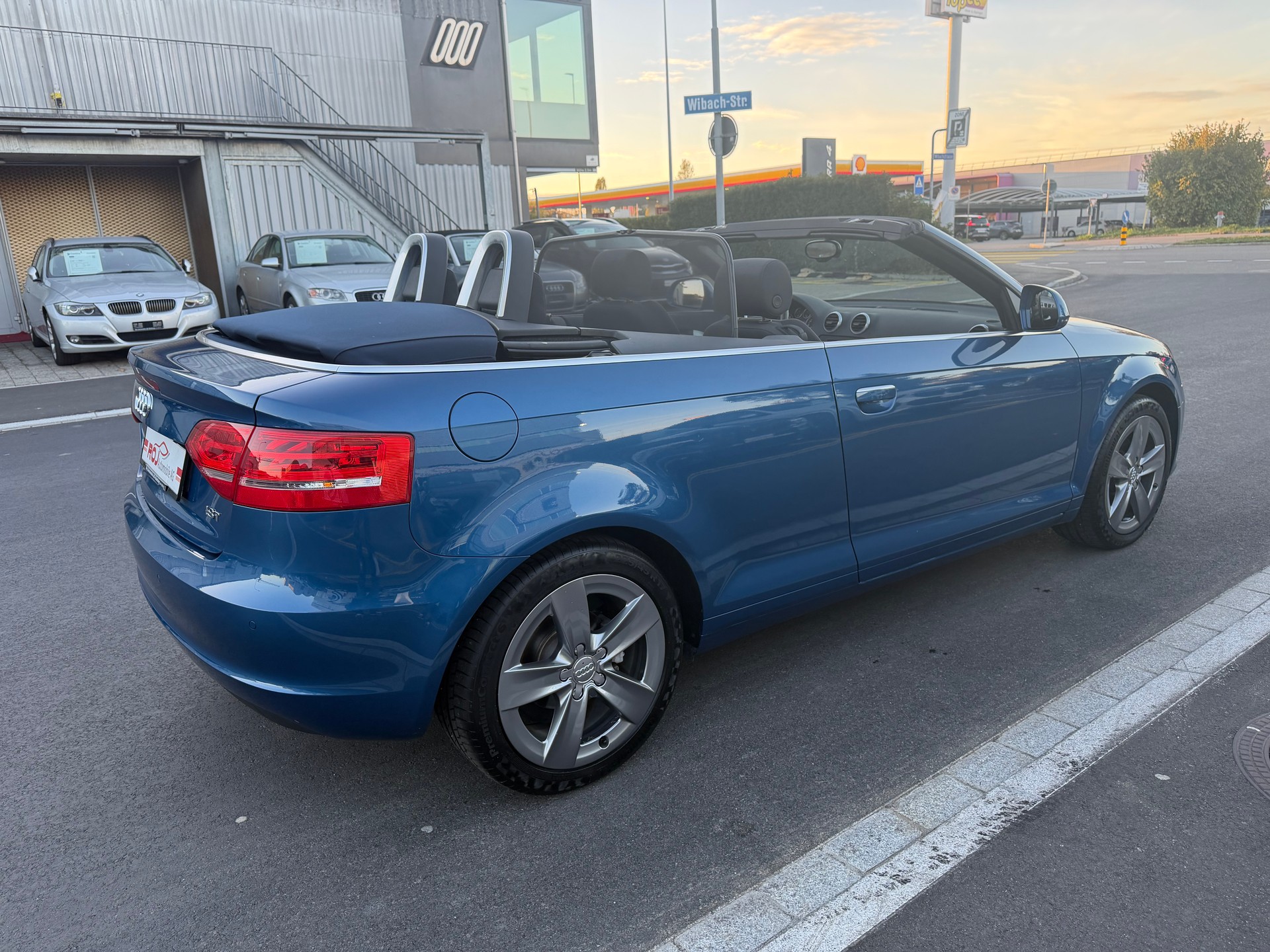 AUDI A3 Cabriolet 1.8 TFSI Ambition-image-19