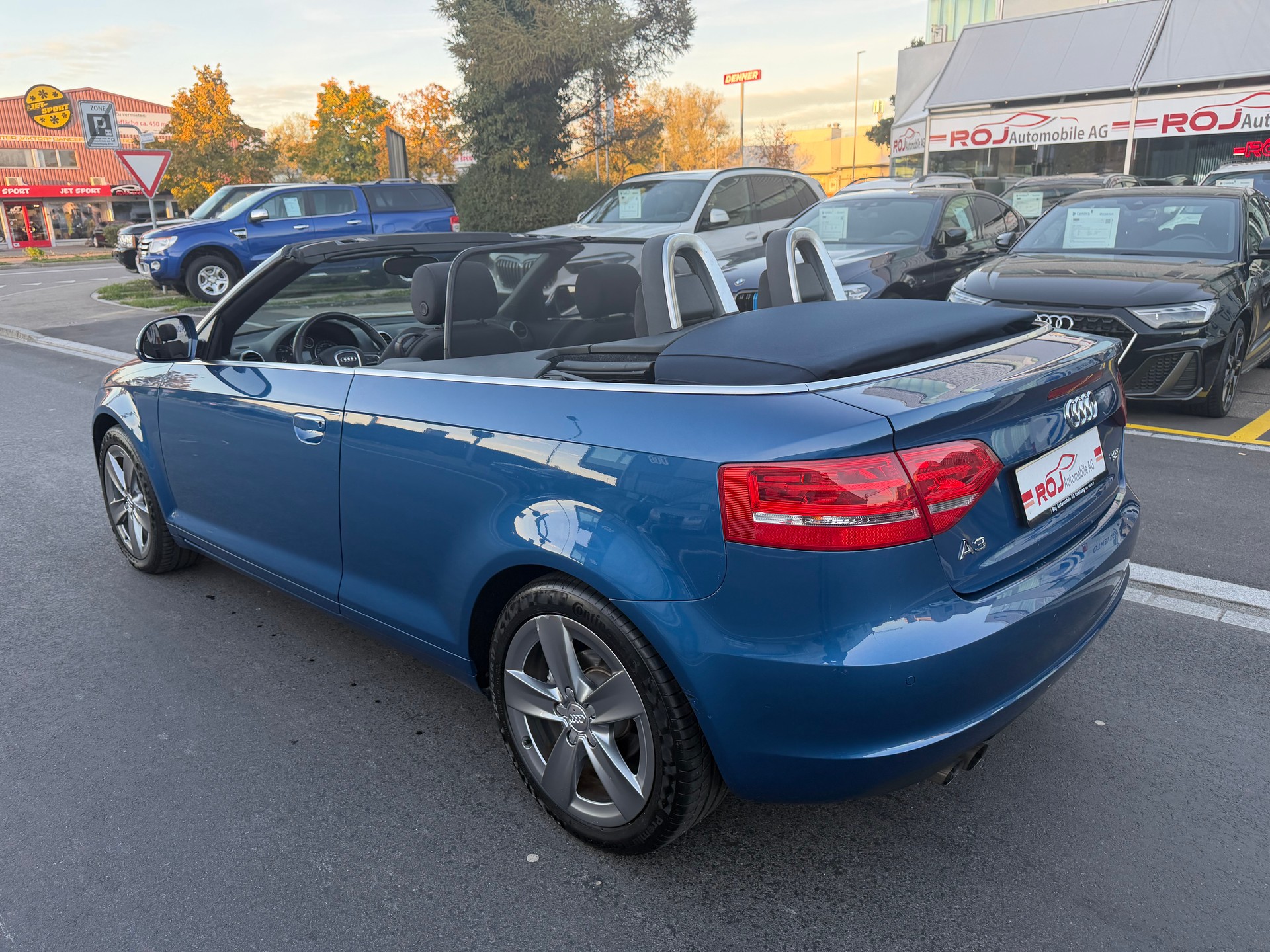 AUDI A3 Cabriolet 1.8 TFSI Ambition-image-18