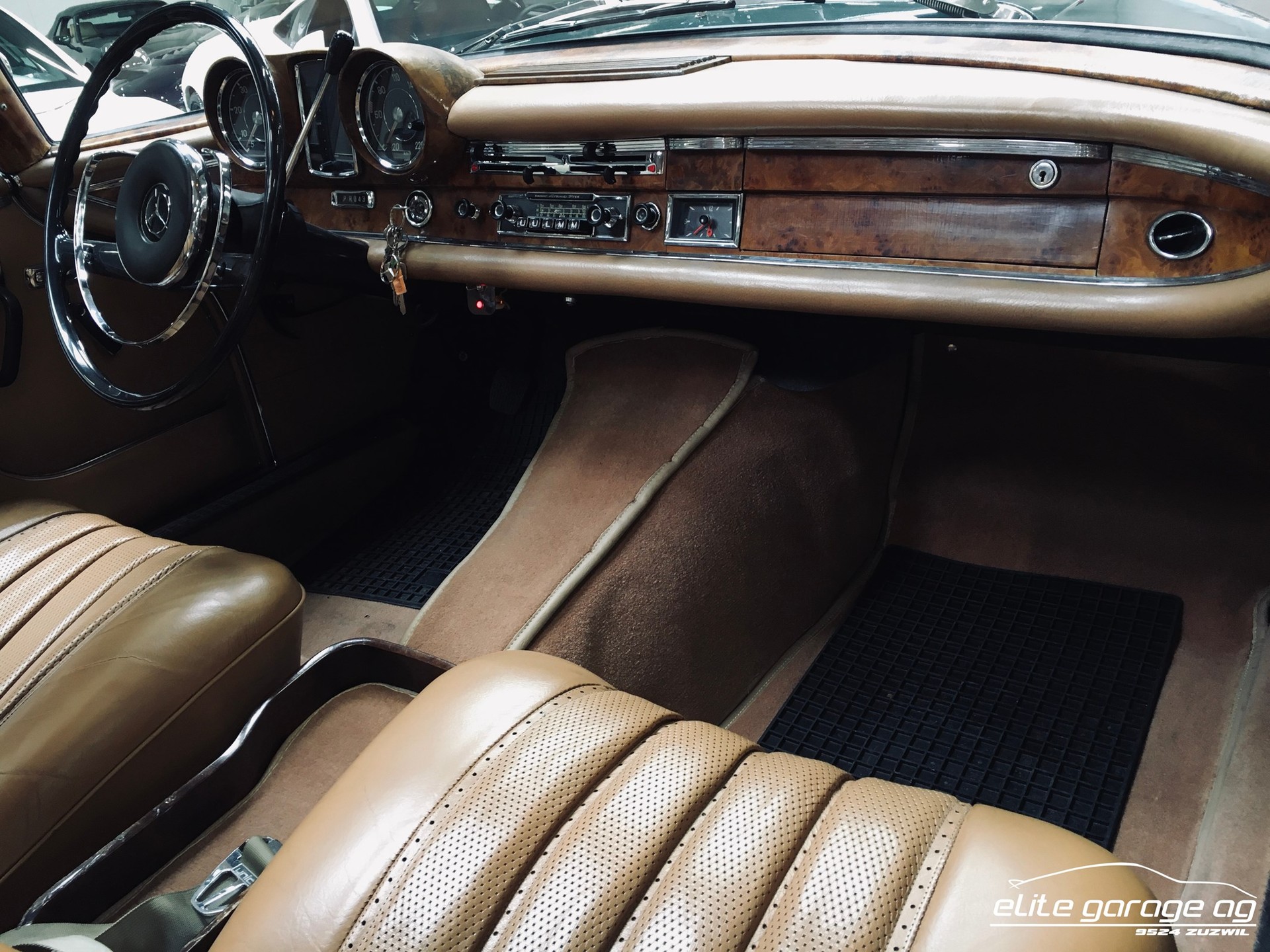 MERCEDES-BENZ 300 SE Coupé-image-12