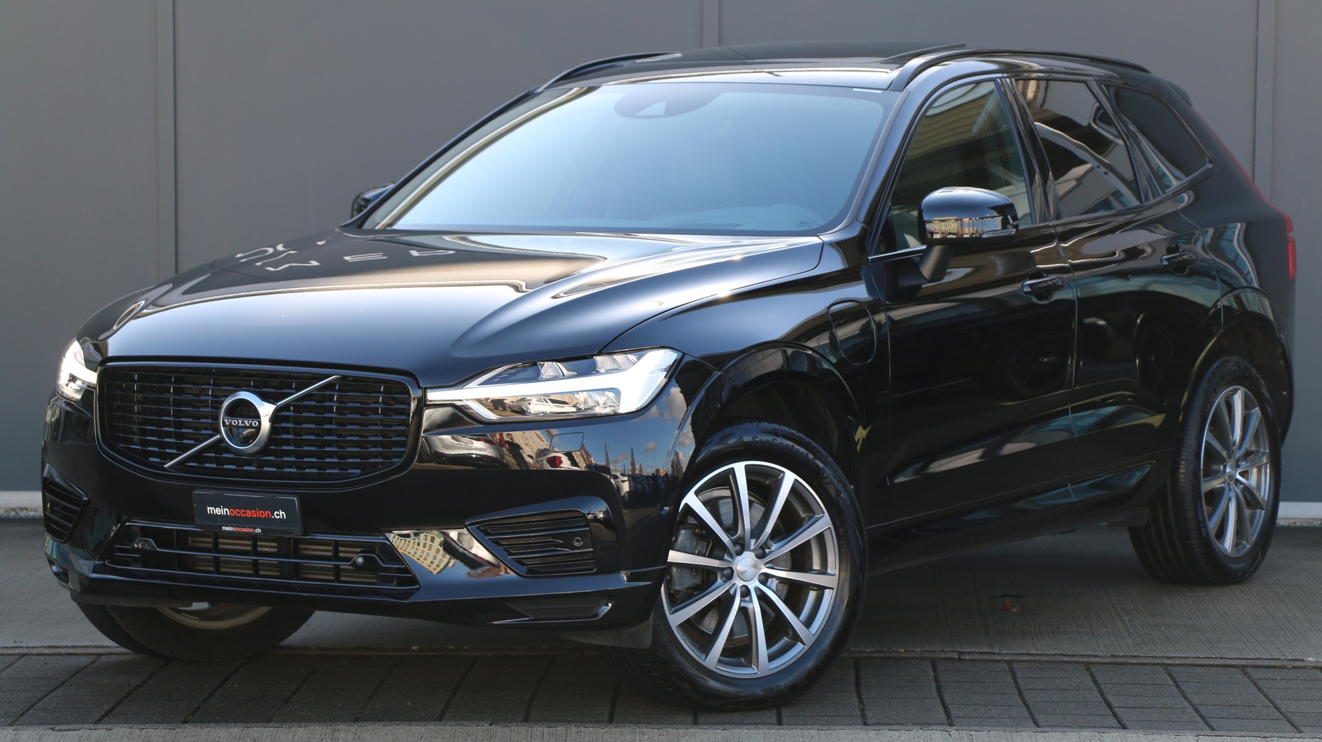 VOLVO XC60 T8 eAWD-image-0