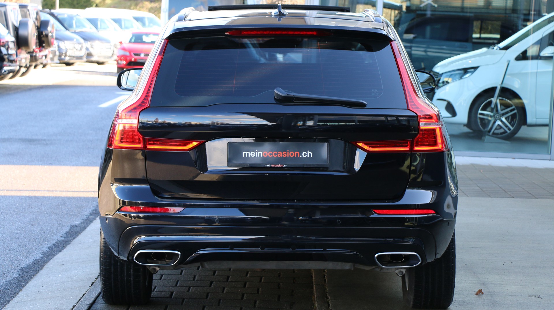 VOLVO XC60 T8 eAWD-image-4