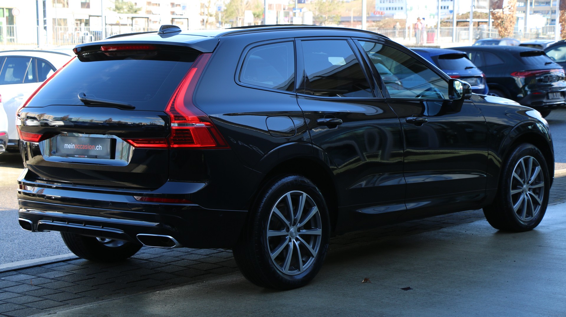 VOLVO XC60 T8 eAWD-image-5