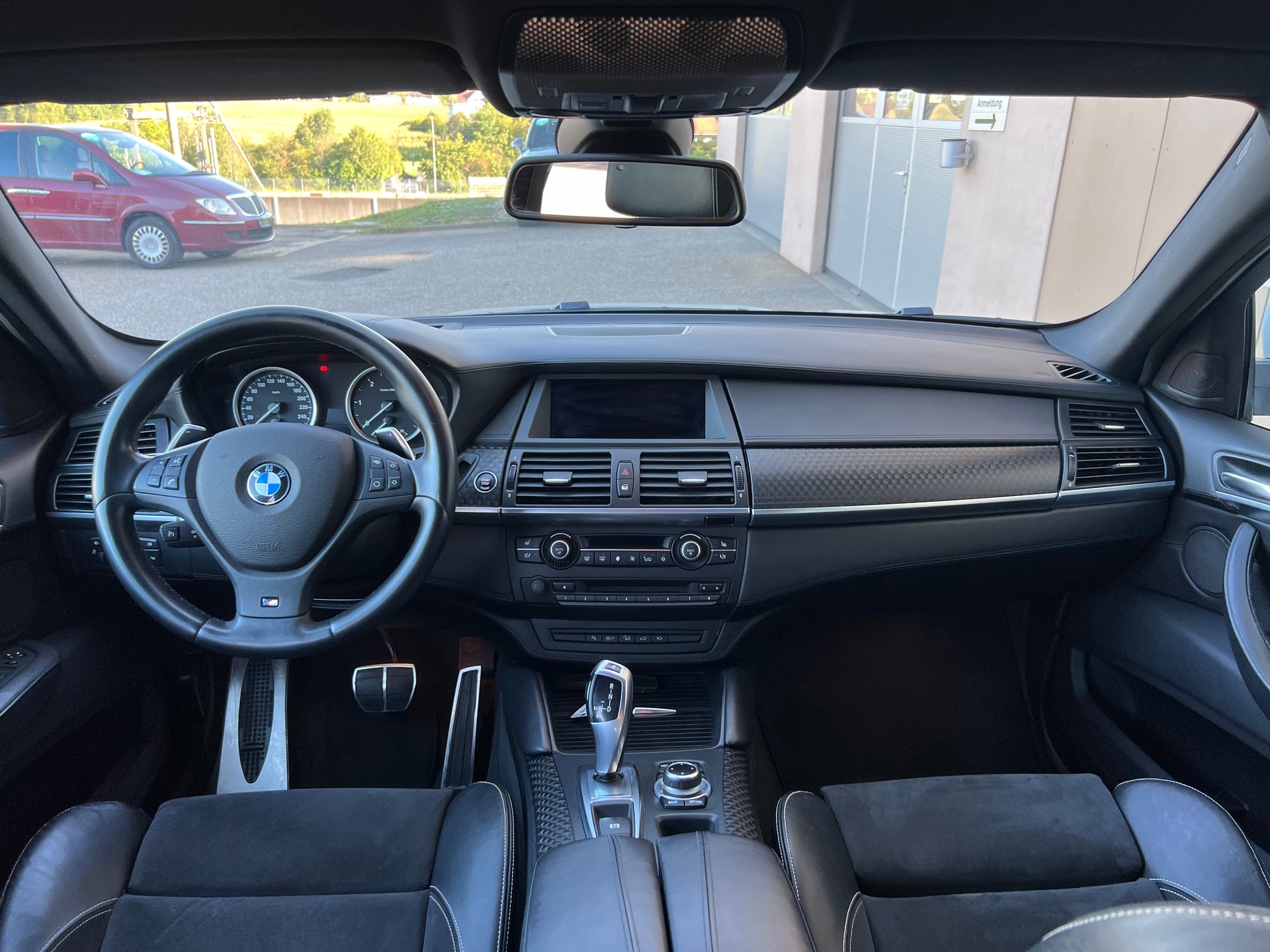 BMW X6 xDrive 40d I 306 PS I M SPORT PAKET I Steptronic-image-14