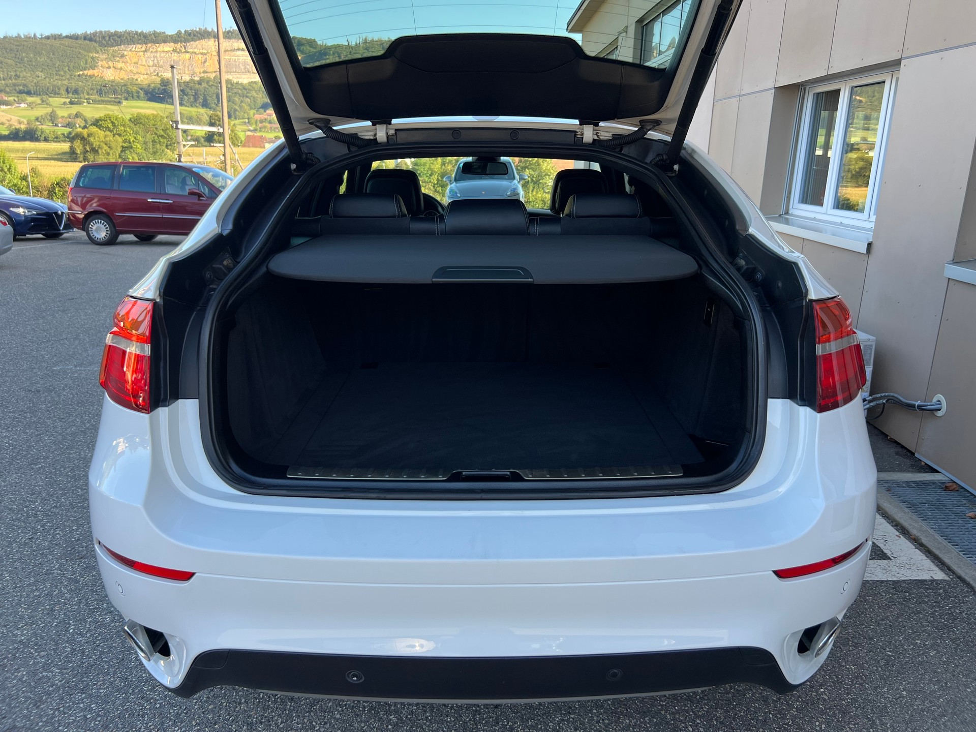 BMW X6 xDrive 40d I 306 PS I M SPORT PAKET I Steptronic-image-27