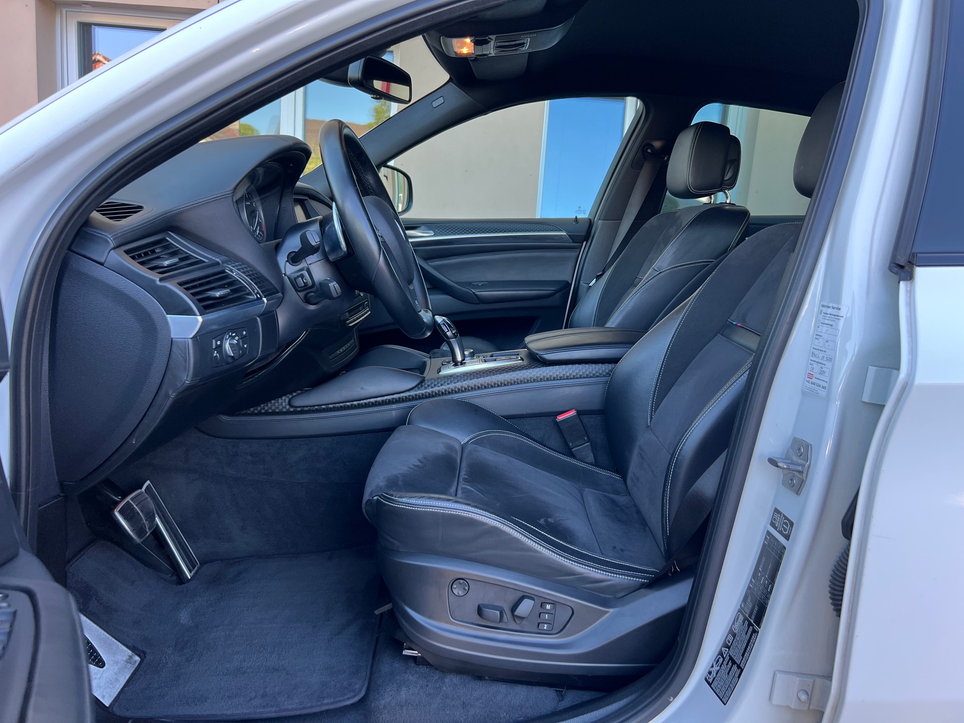 BMW X6 xDrive 40d I 306 PS I M SPORT PAKET I Steptronic-image-11