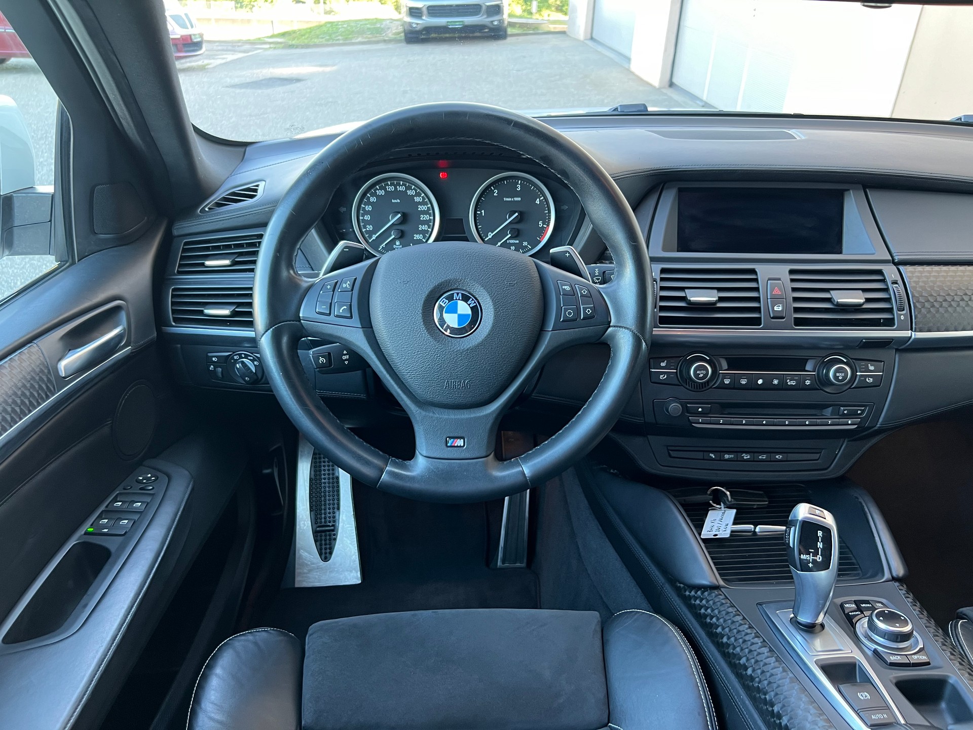 BMW X6 xDrive 40d I 306 PS I M SPORT PAKET I Steptronic-image-15